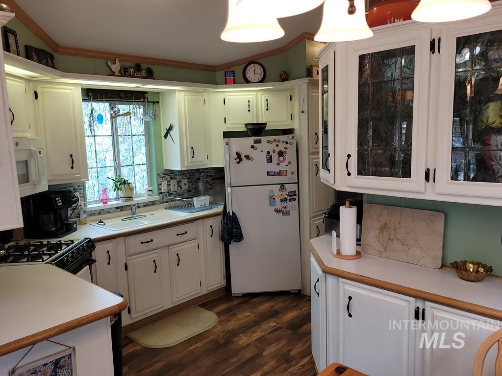 12 D Street Property Photo 10