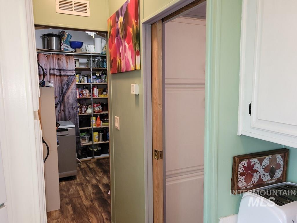 12 D Street Property Photo 12