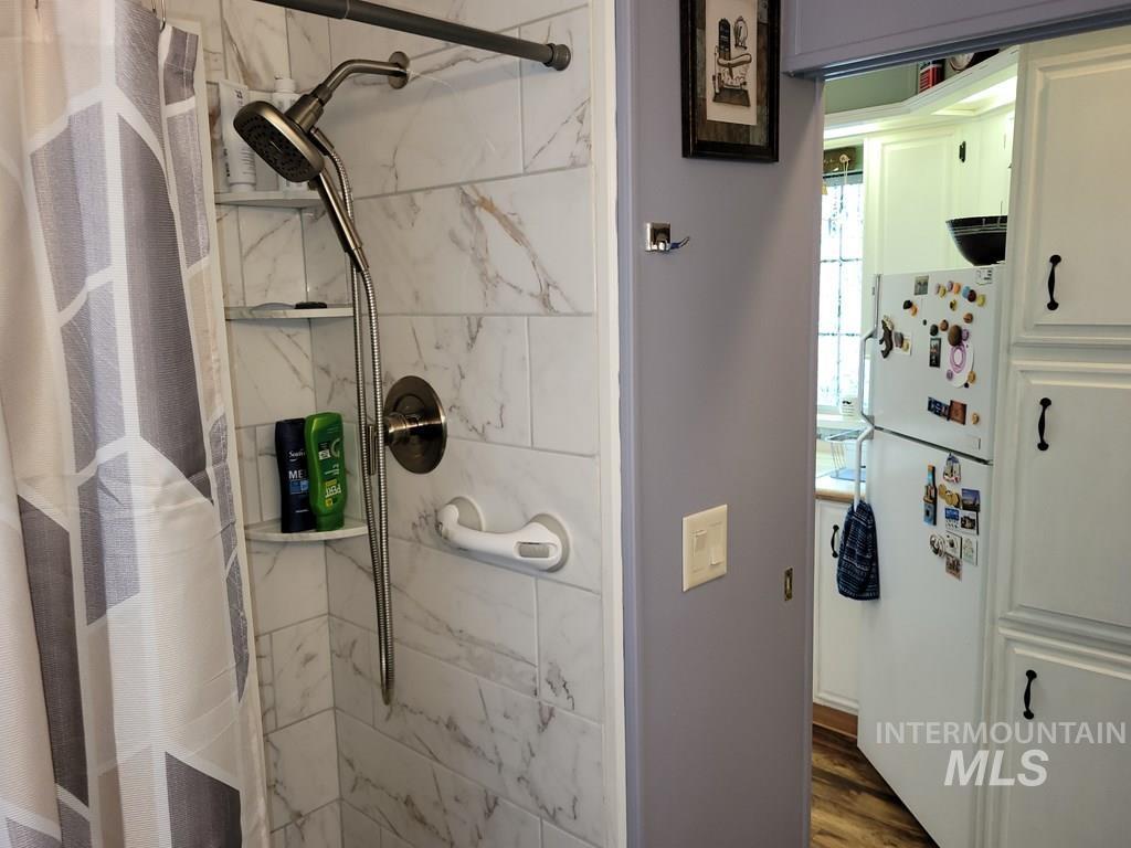 12 D Street Property Photo 14