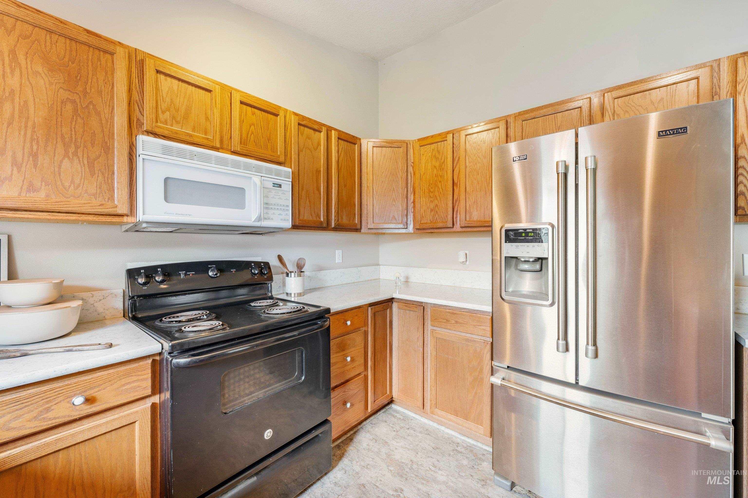 819 N Bristol Street Property Photo 10