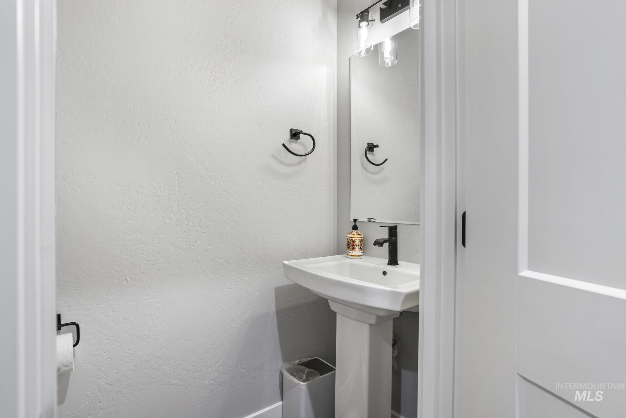 2288 Eaton Pl Property Photo 22