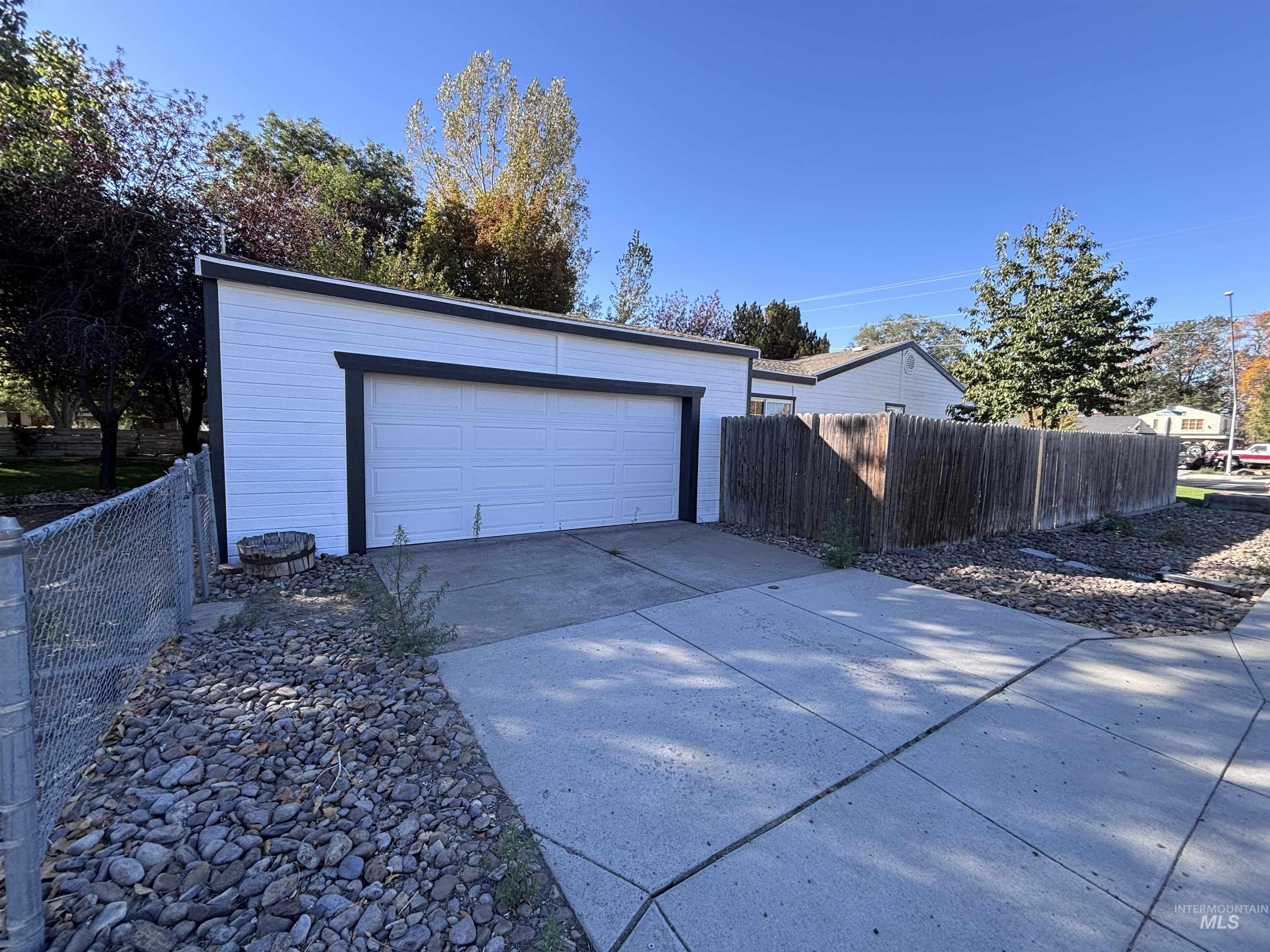 898 Wendell St. Property Photo 25