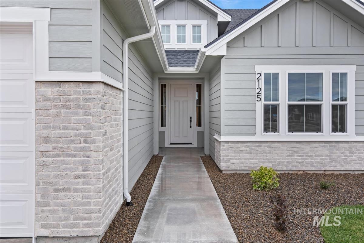 2125 E Padstow St. Property Photo 2