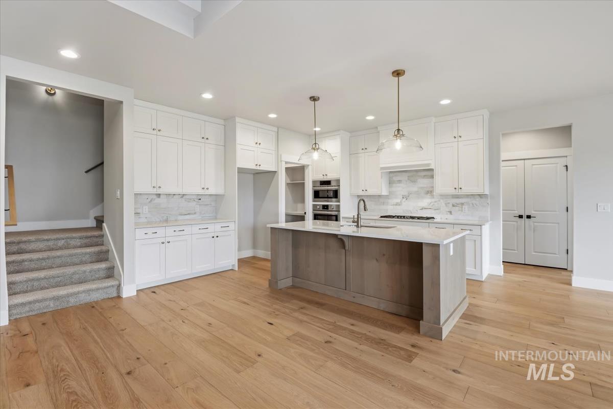 2125 E Padstow St. Property Photo 9