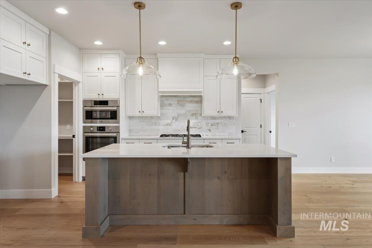 2125 E Padstow St. Property Photo 10