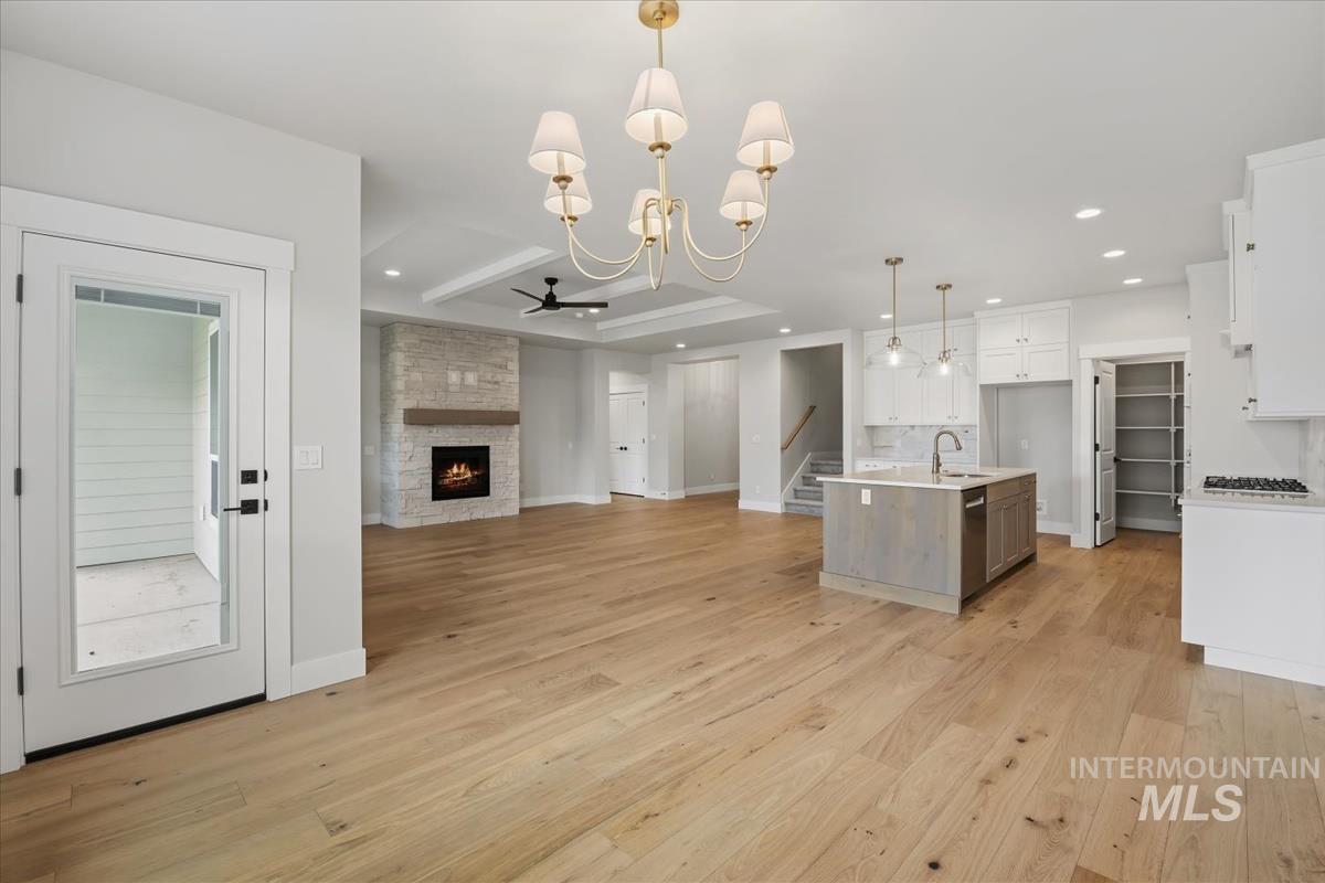 2125 E Padstow St. Property Photo 16