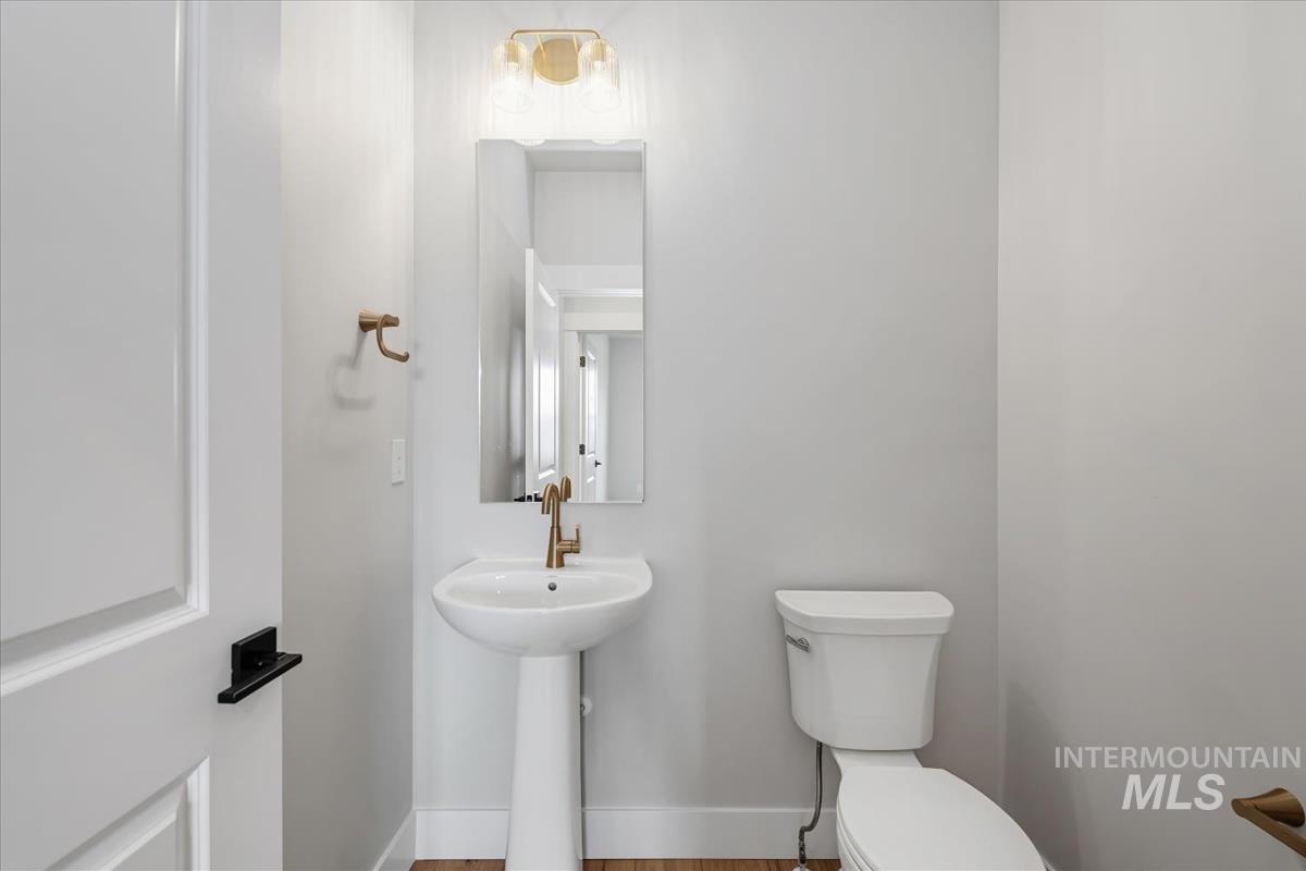 2125 E Padstow St. Property Photo 37
