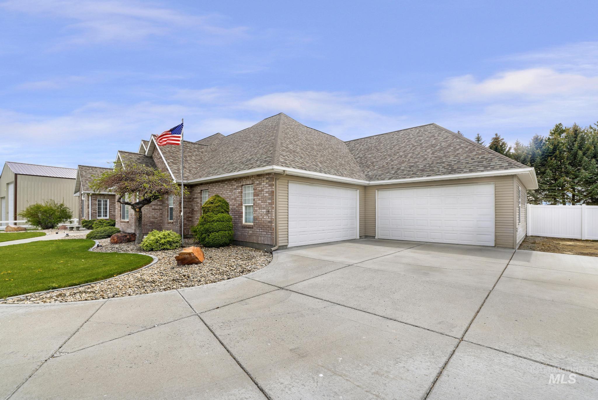 2506 E 3707 N Property Photo 2