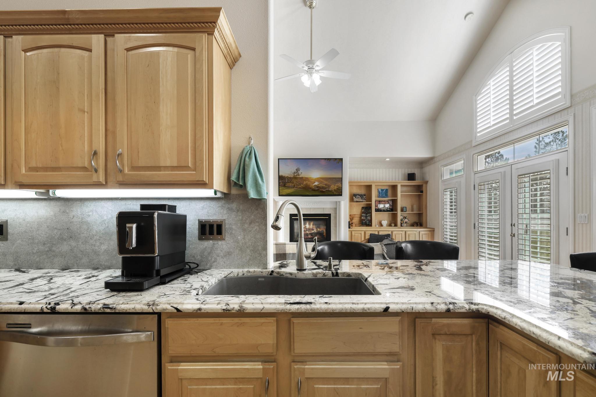 2506 E 3707 N Property Photo 11