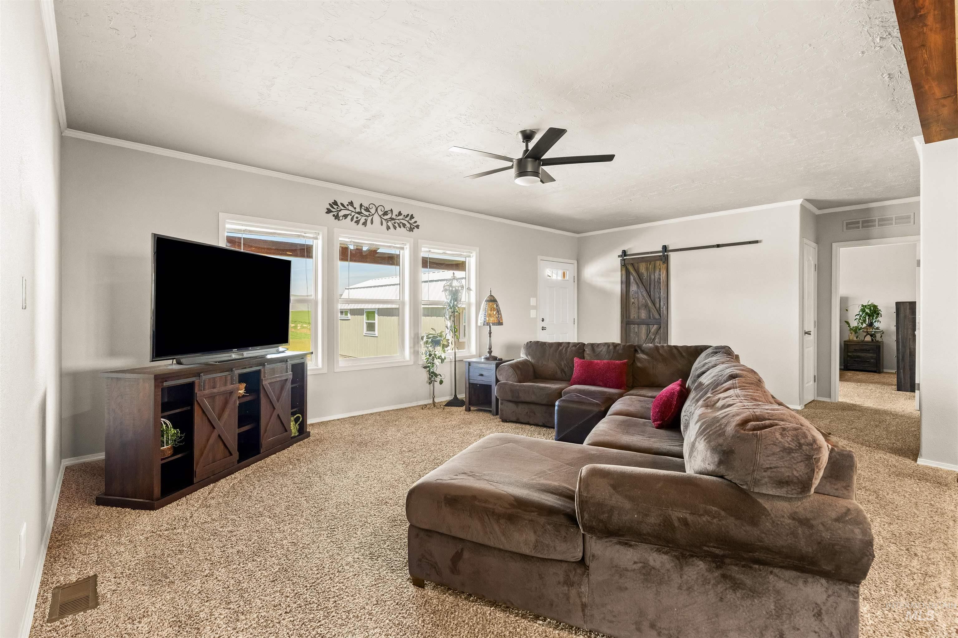 1555 Amity Lane Property Photo 15