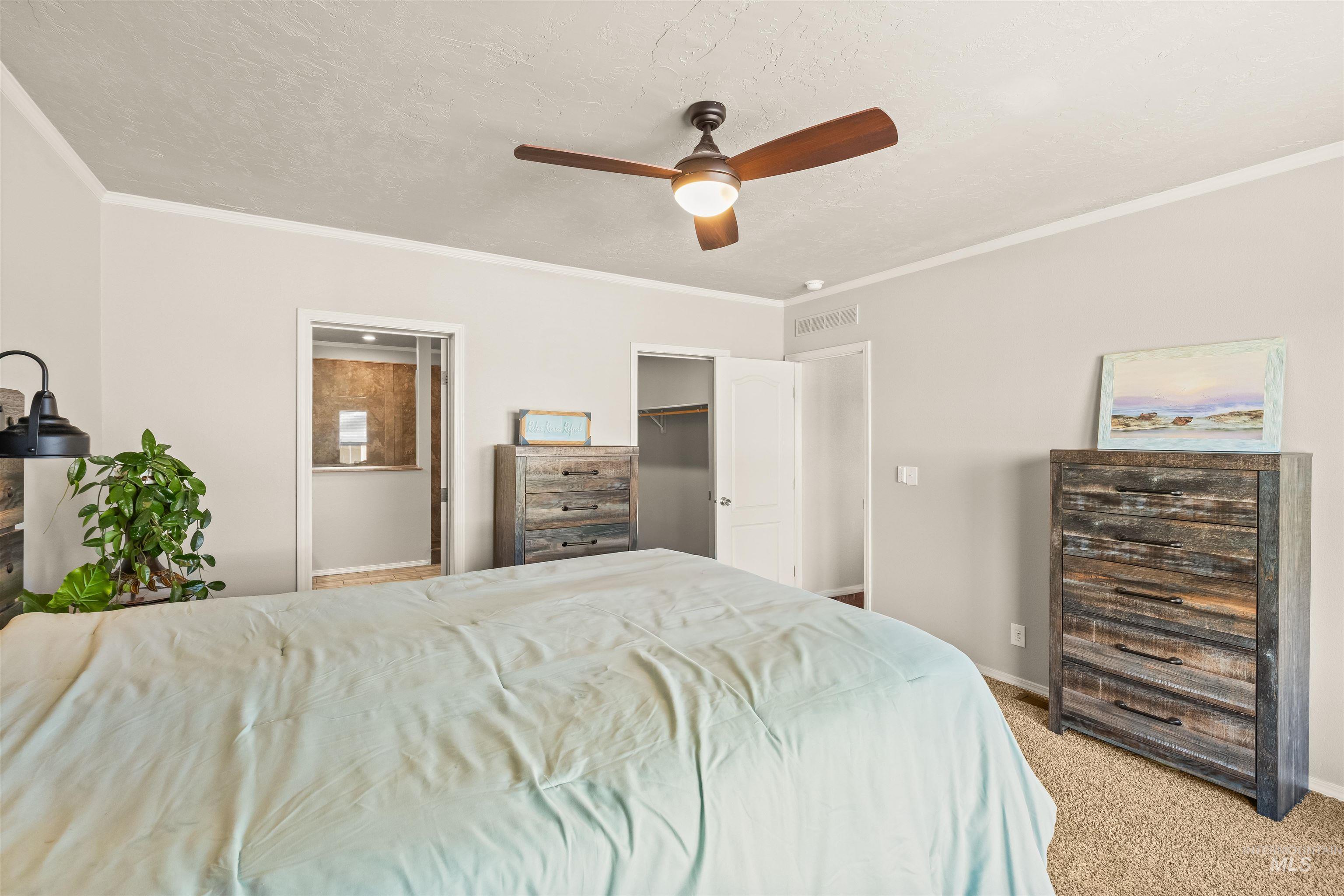 1555 Amity Lane Property Photo 18