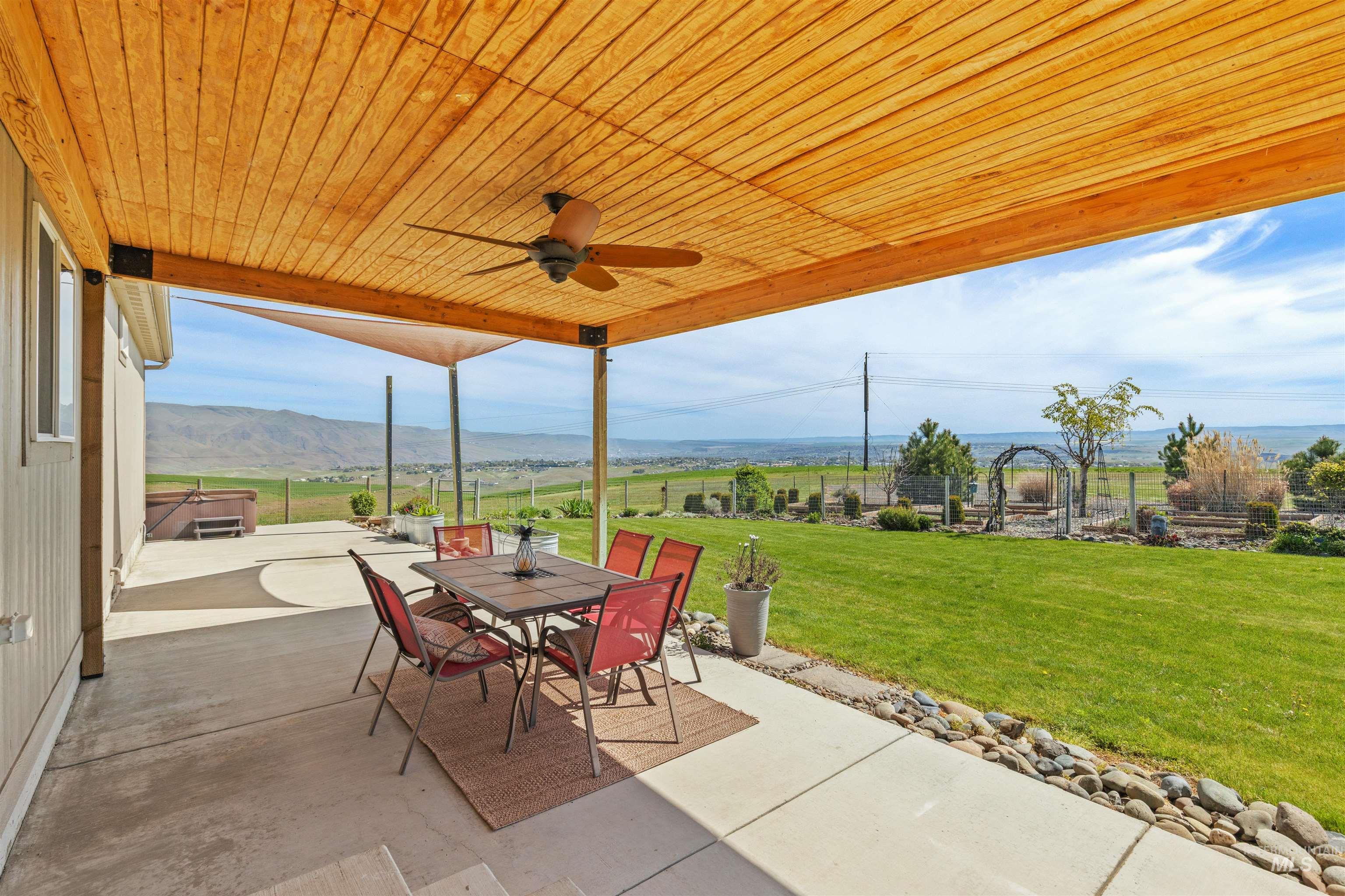 1555 Amity Lane Property Photo 41