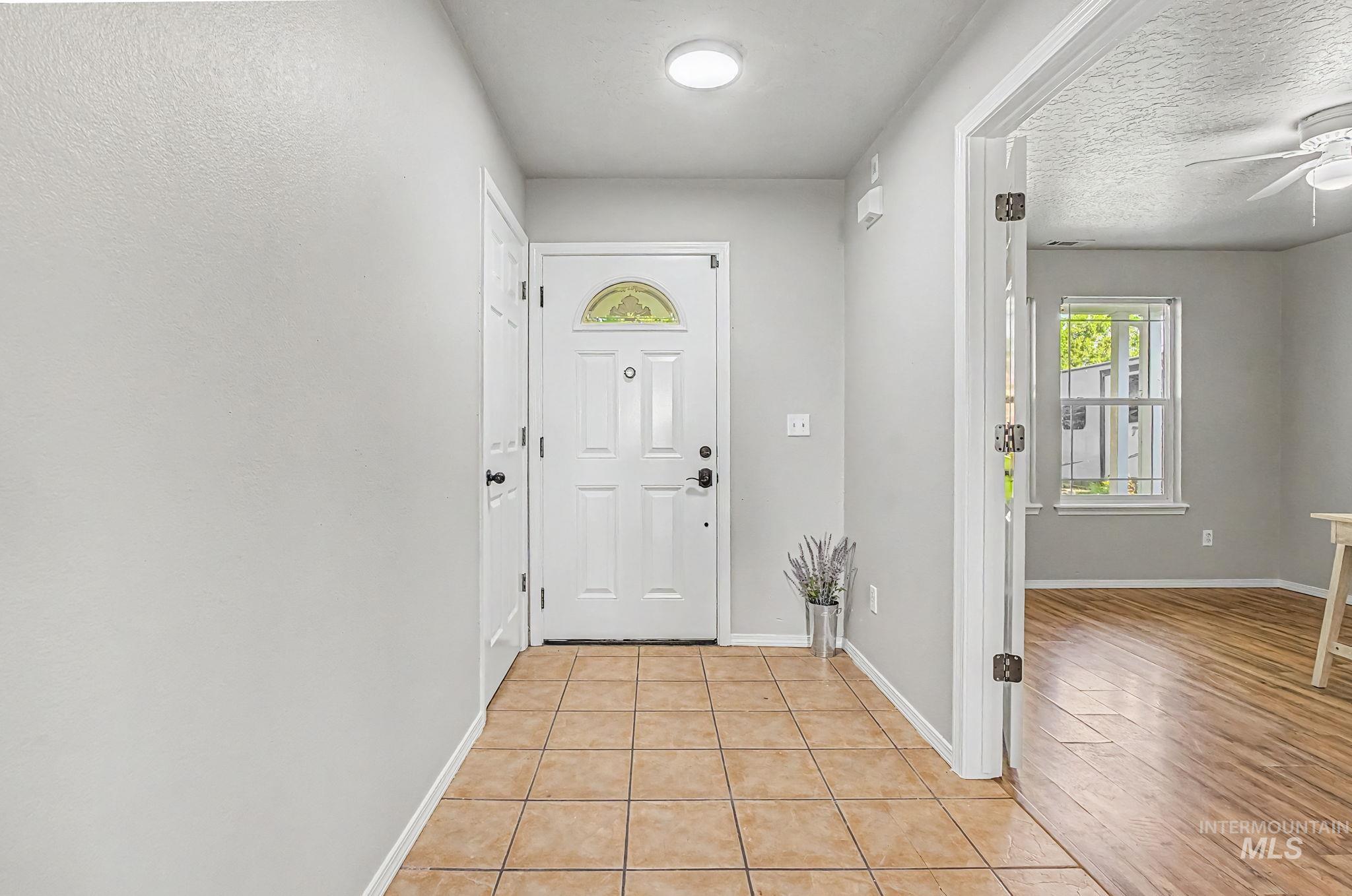 1103 N Cambrick Drive Property Photo 4