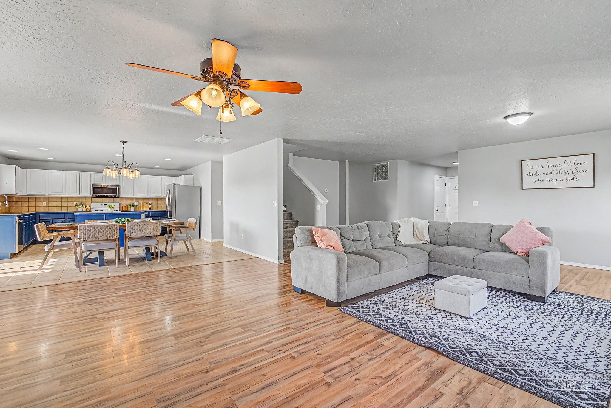 1103 N Cambrick Drive Property Photo 12