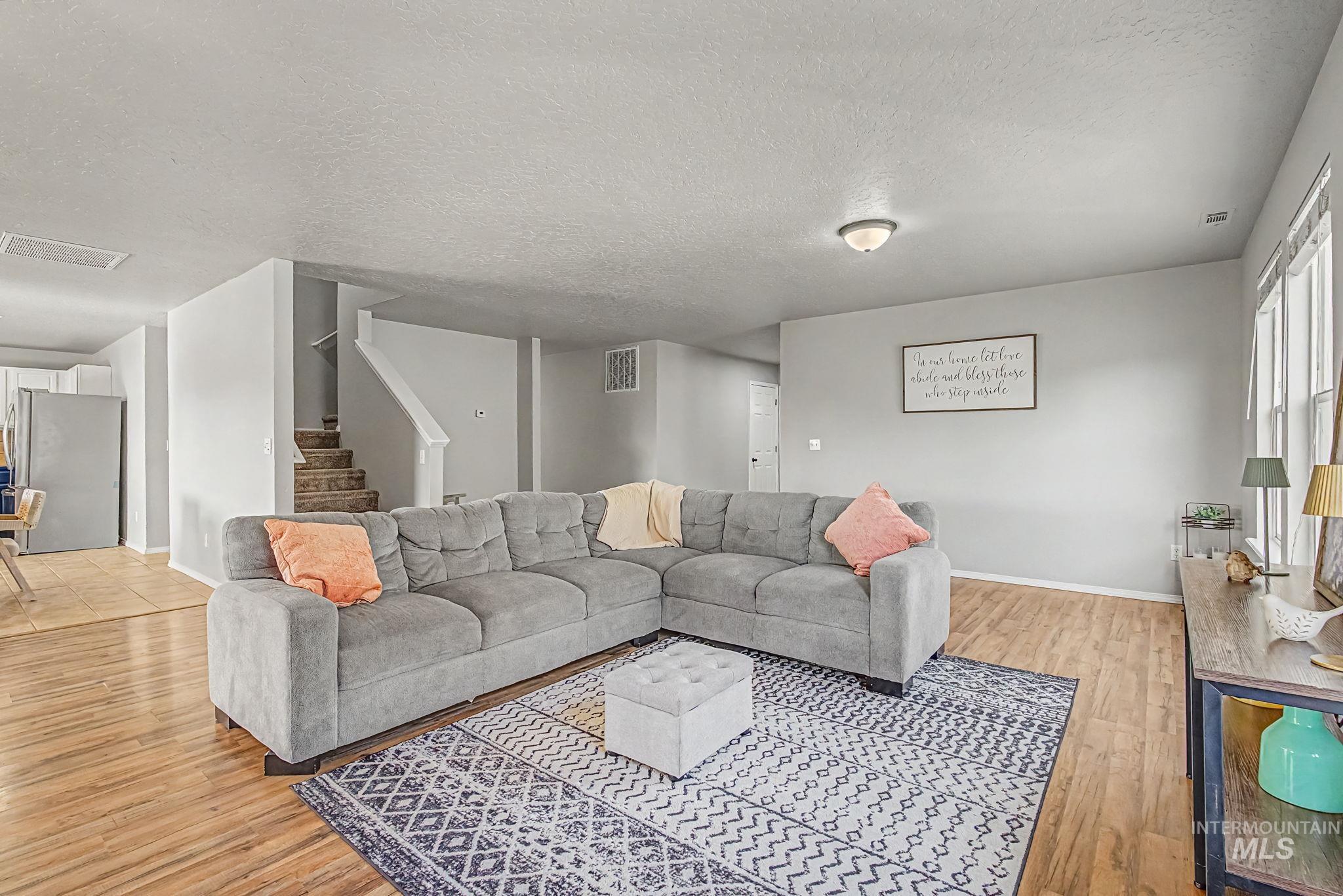 1103 N Cambrick Drive Property Photo 13