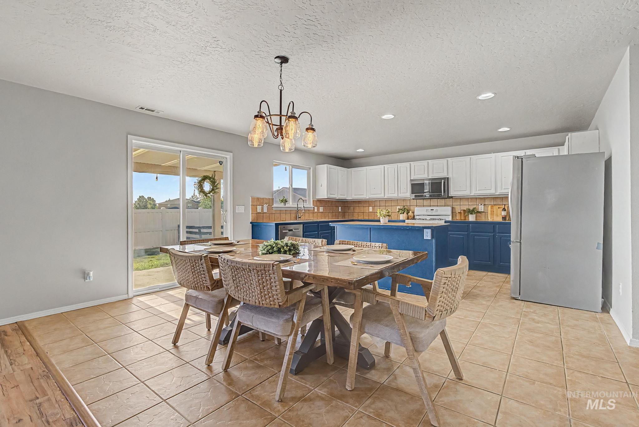 1103 N Cambrick Drive Property Photo 15