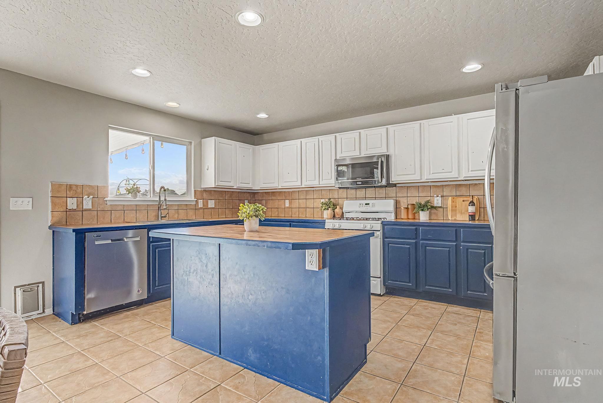 1103 N Cambrick Drive Property Photo 17
