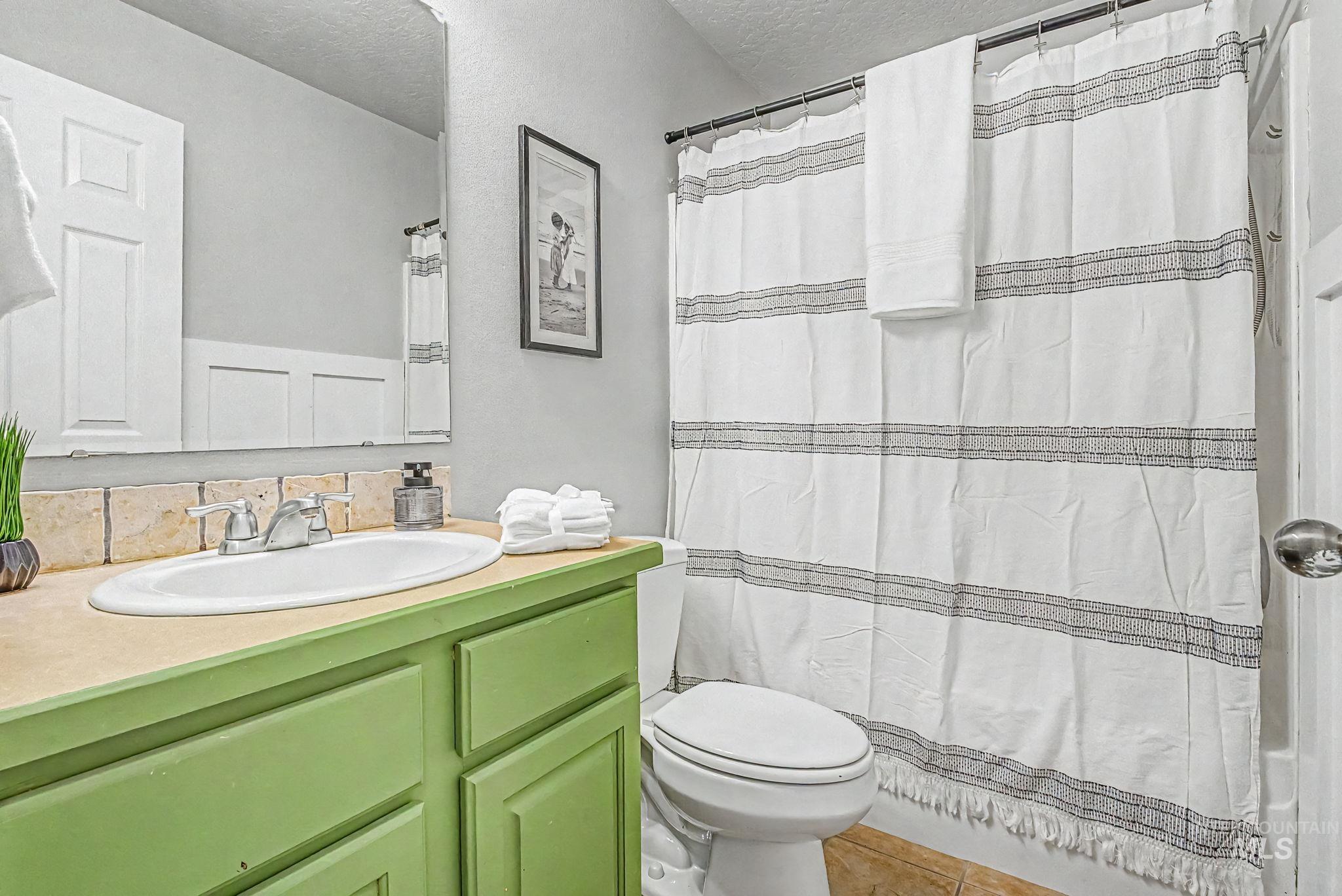 1103 N Cambrick Drive Property Photo 24