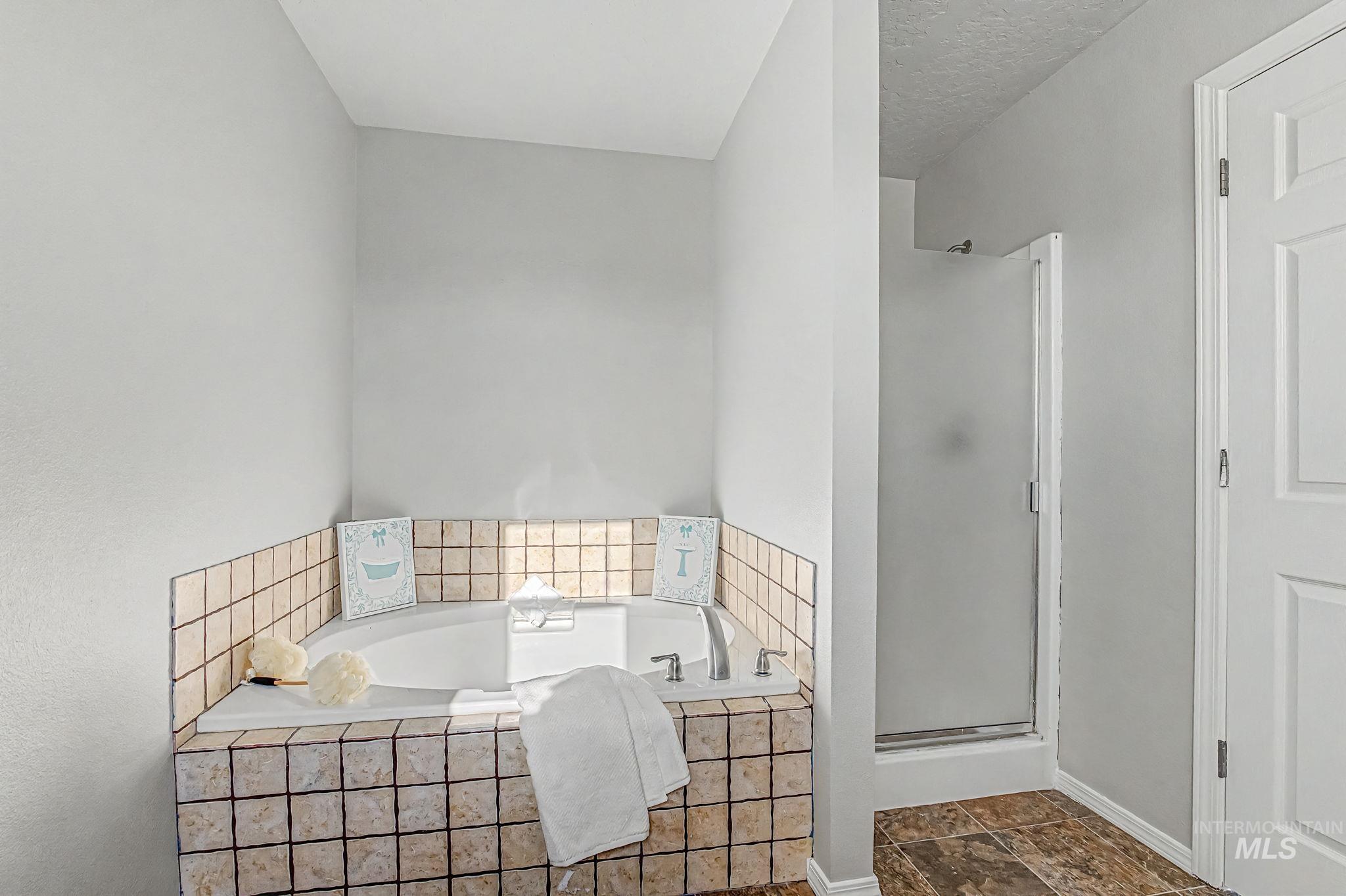 1103 N Cambrick Drive Property Photo 33