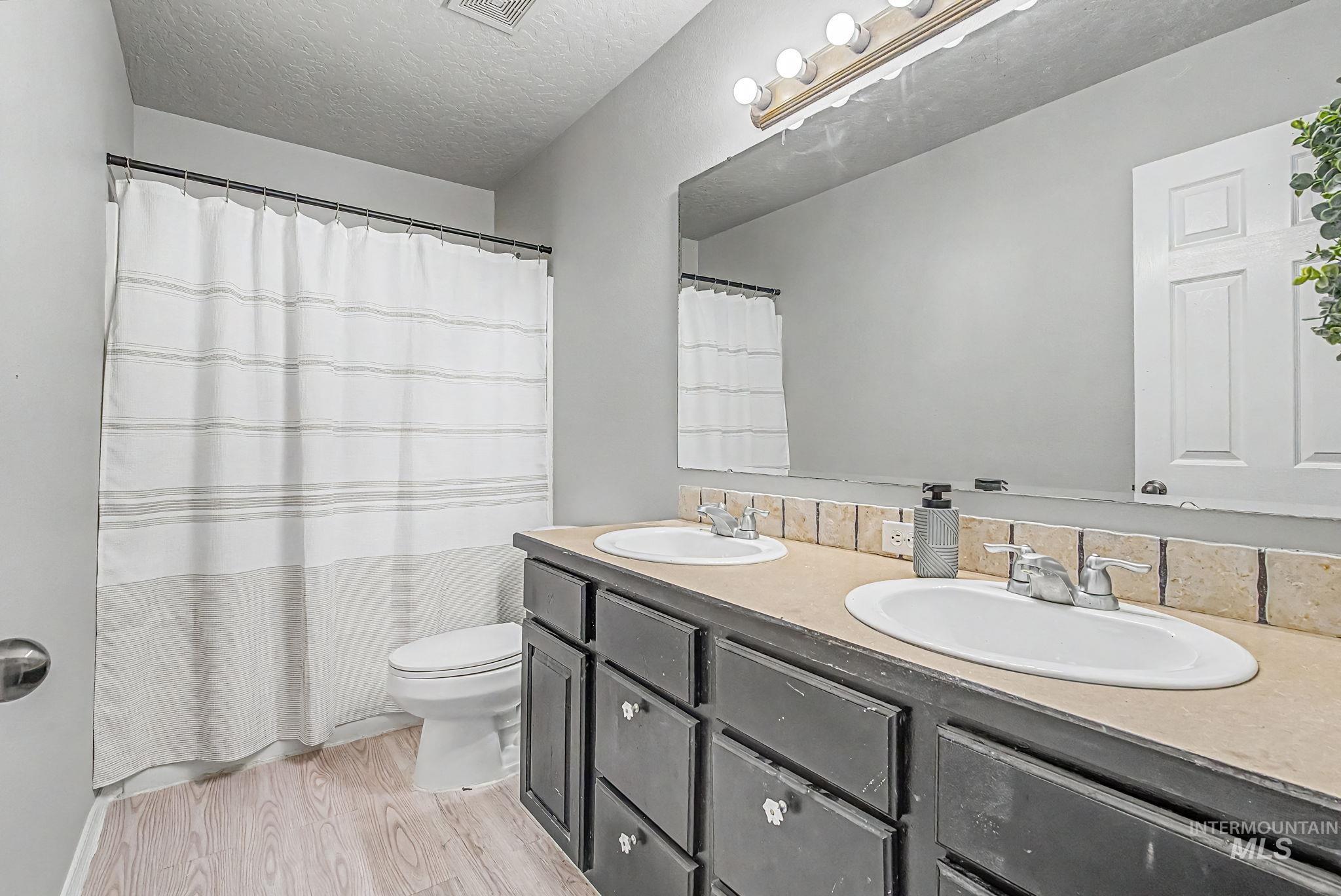 1103 N Cambrick Drive Property Photo 38