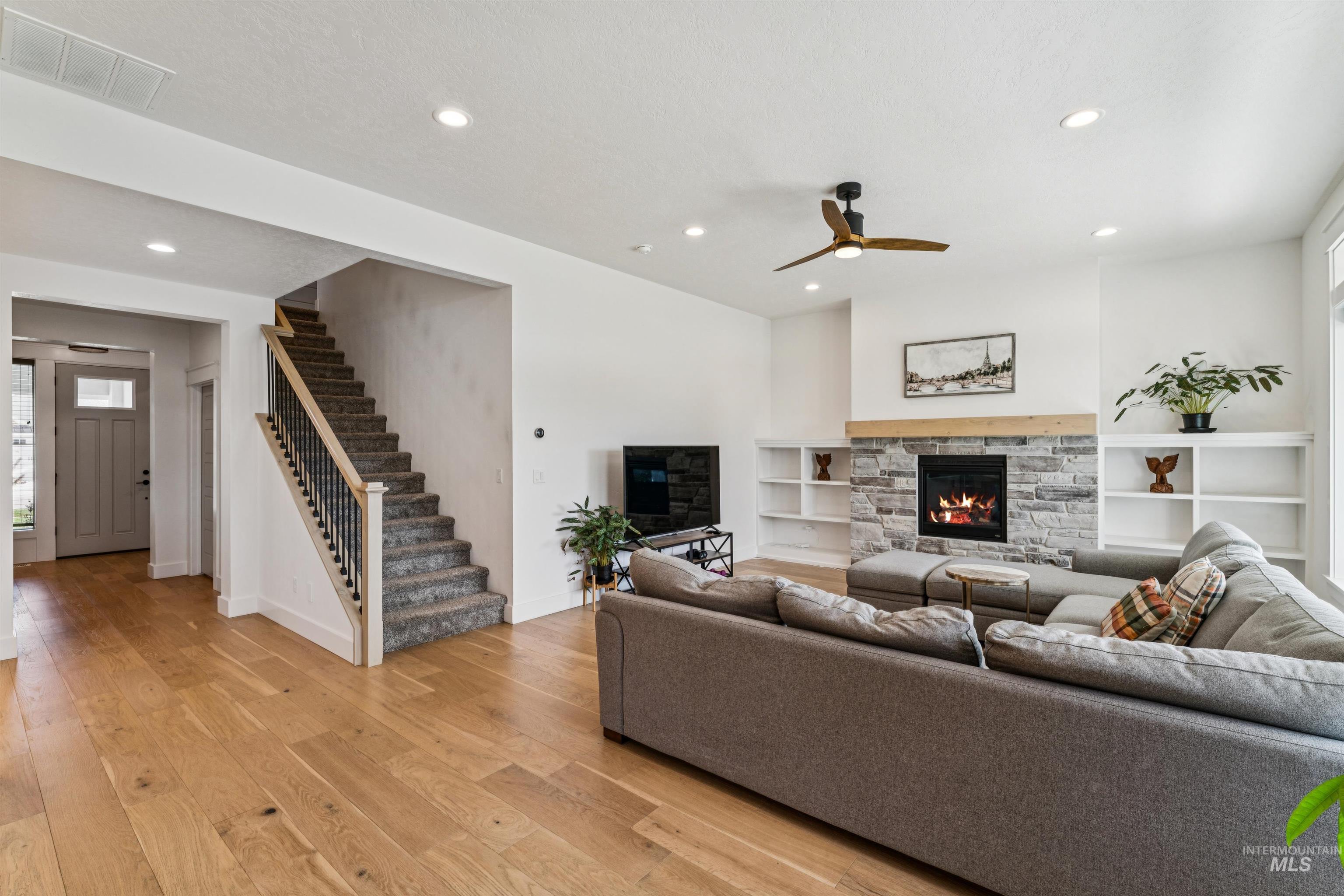 971 E Viedma St Property Photo 4