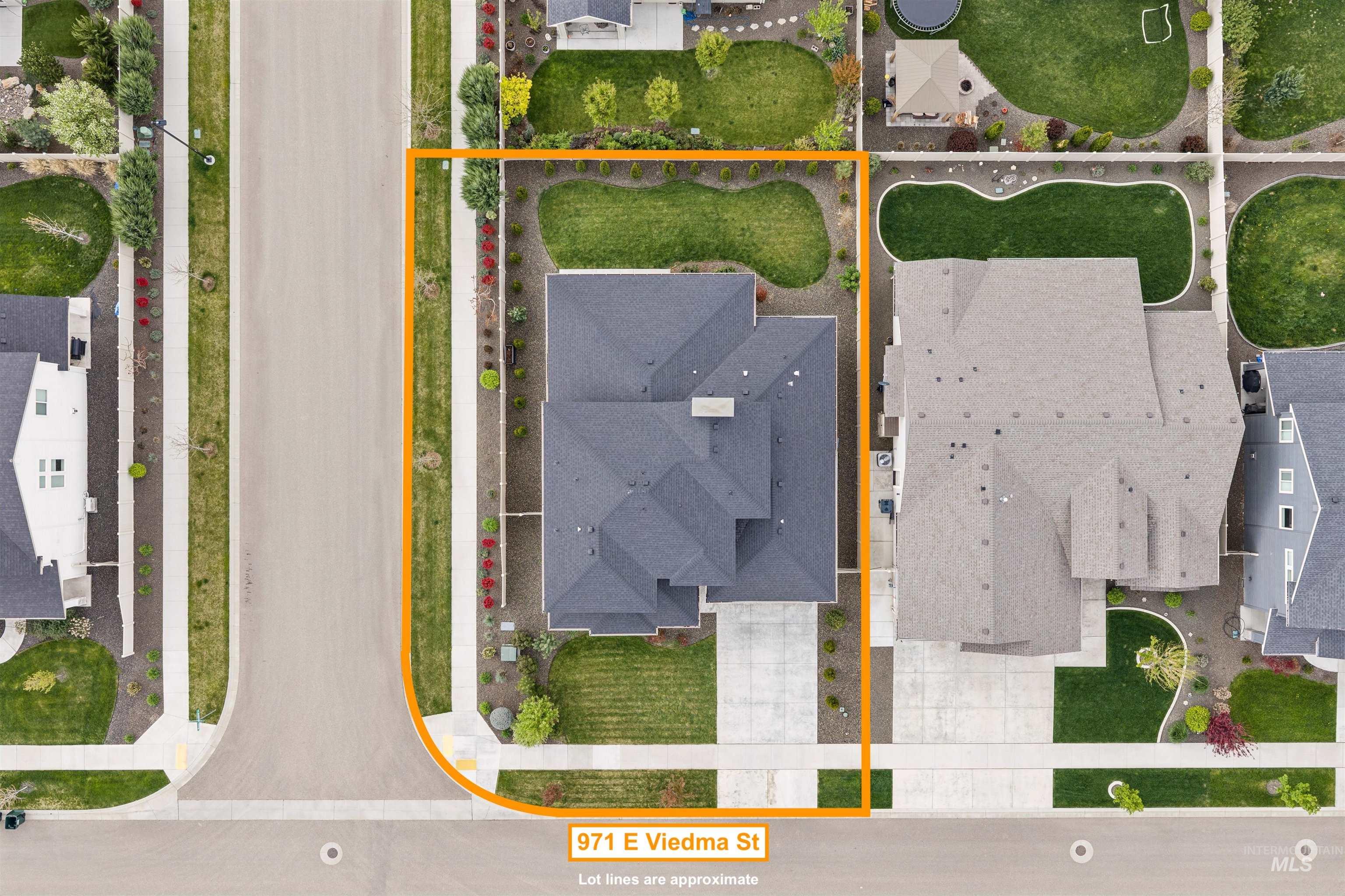 971 E Viedma St Property Photo 39