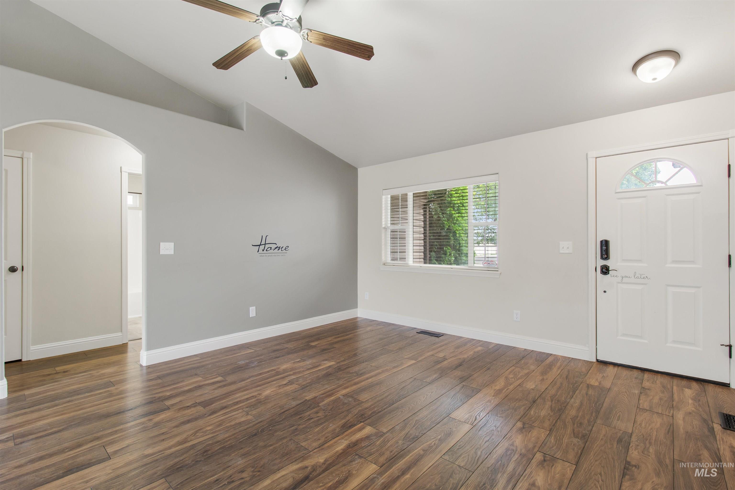 446 Noble St. Property Photo 6