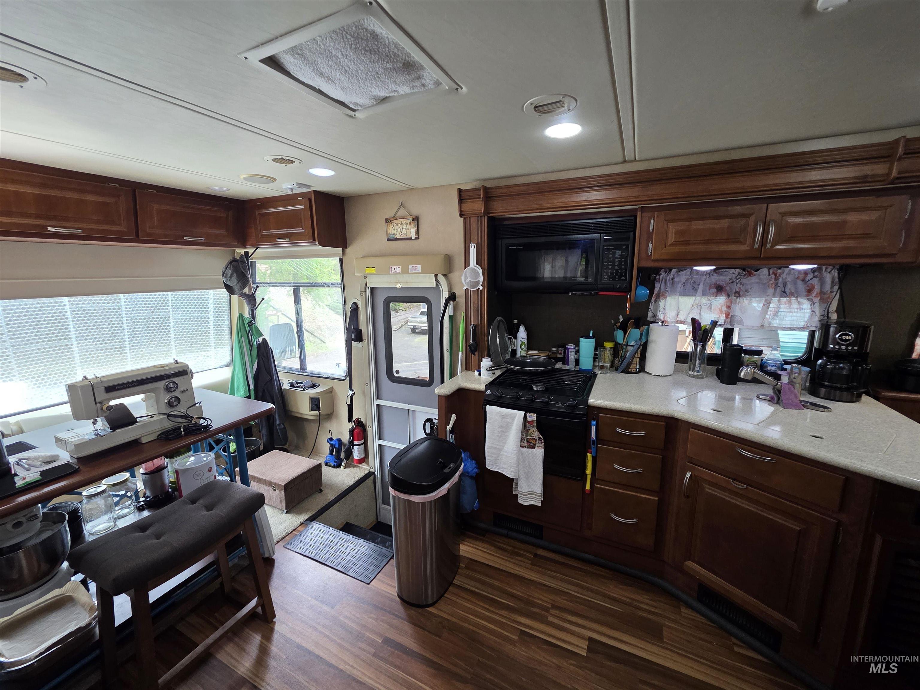 199 Chief Looking Glass Lane Property Photo 12
