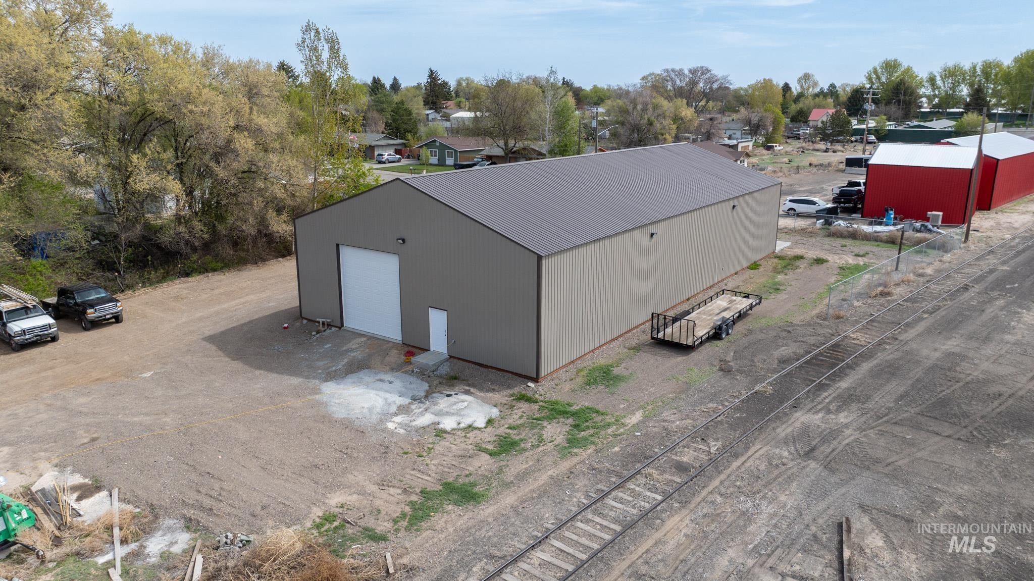 511 Oak St. Property Photo 4