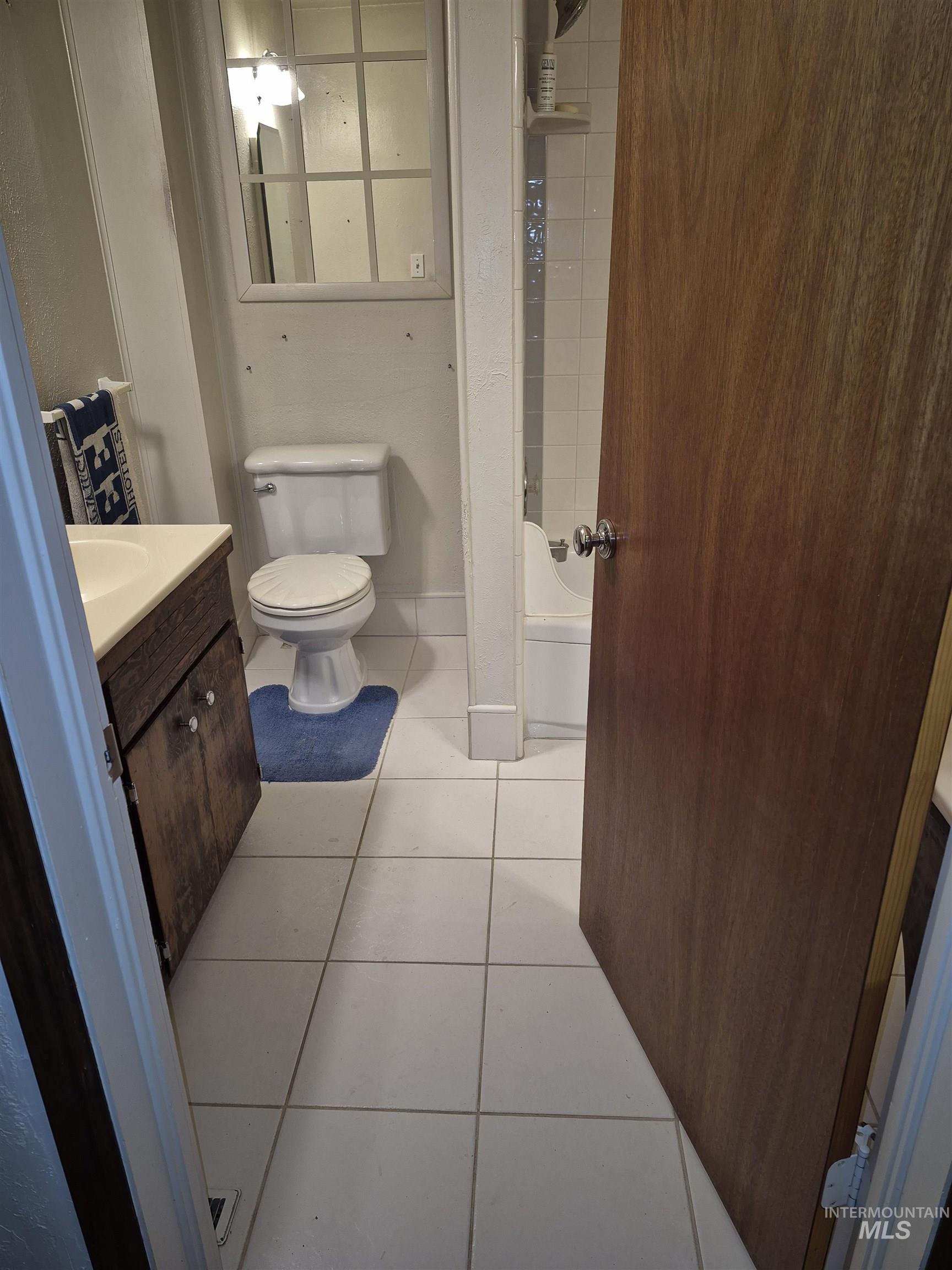 119 Main St. E Property Photo 7