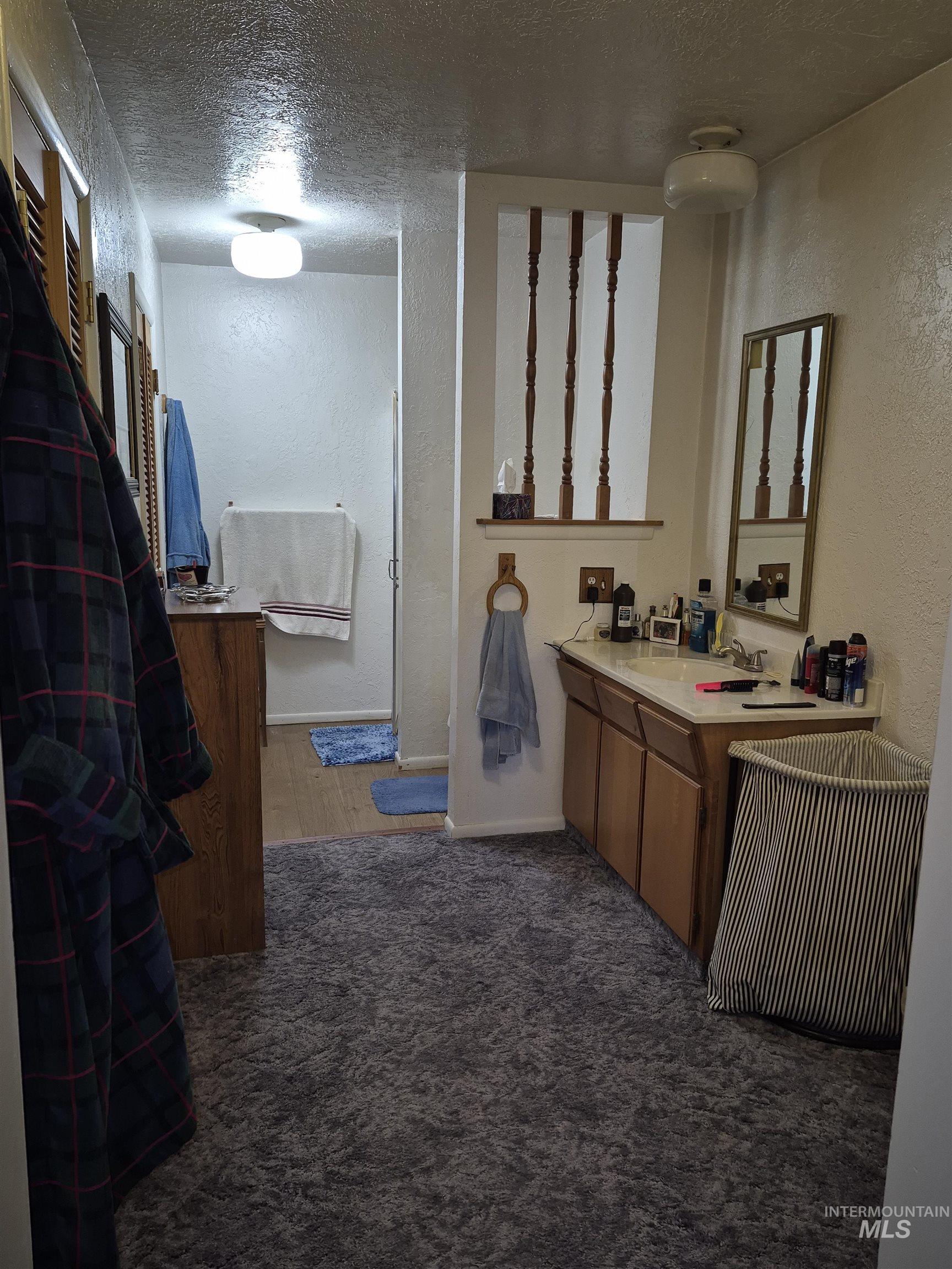 119 Main St. E Property Photo 11