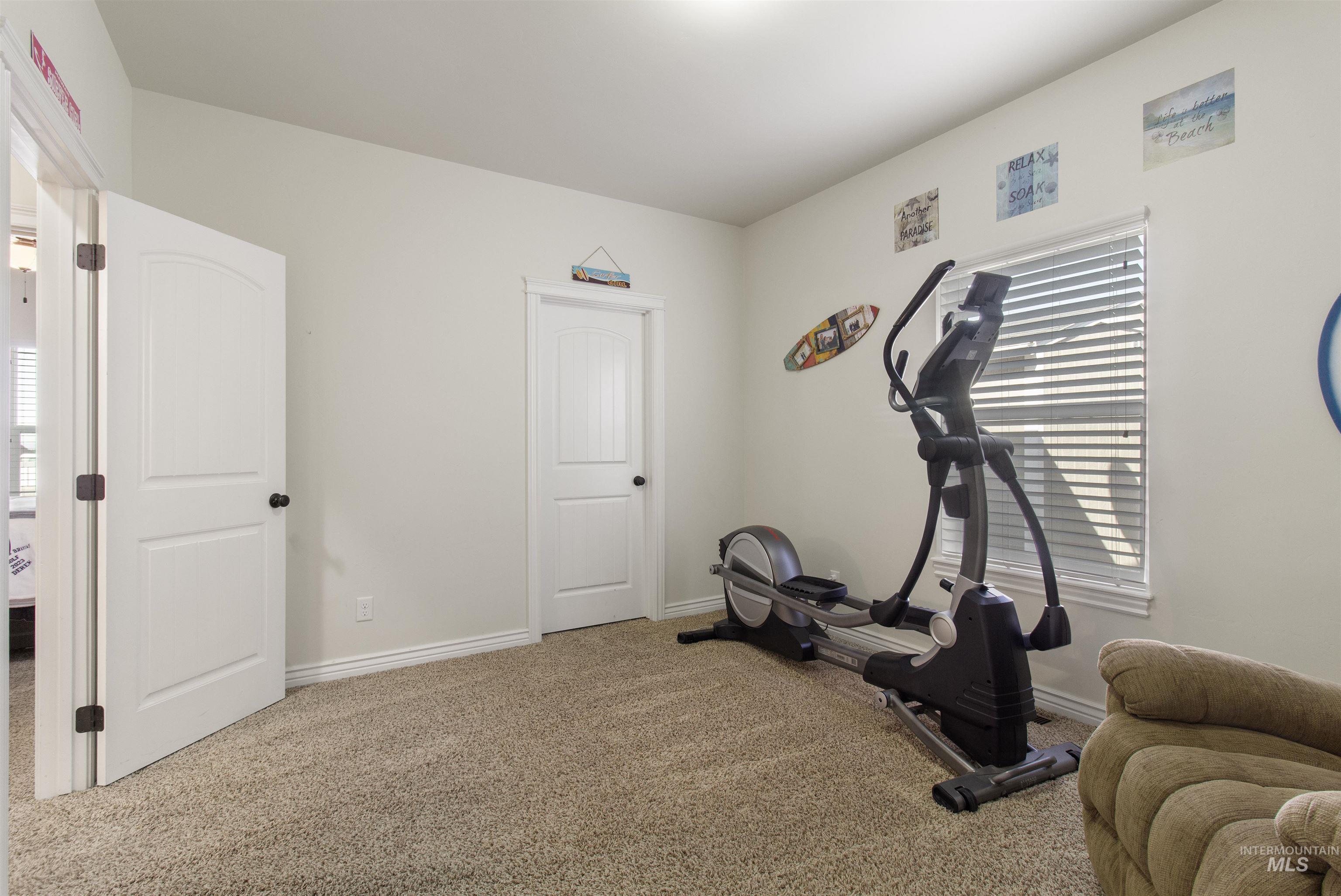 2464 E 3719 Property Photo 17