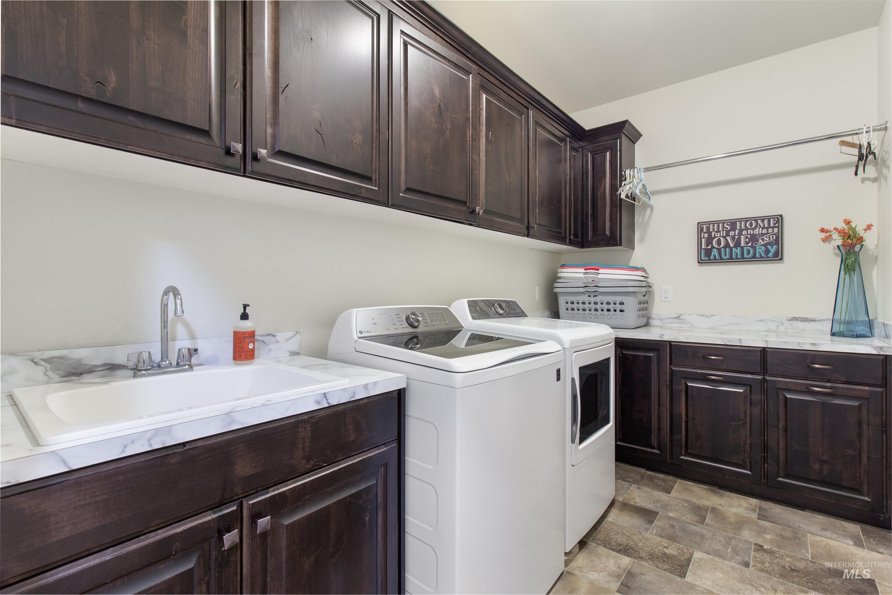 2464 E 3719 Property Photo 18