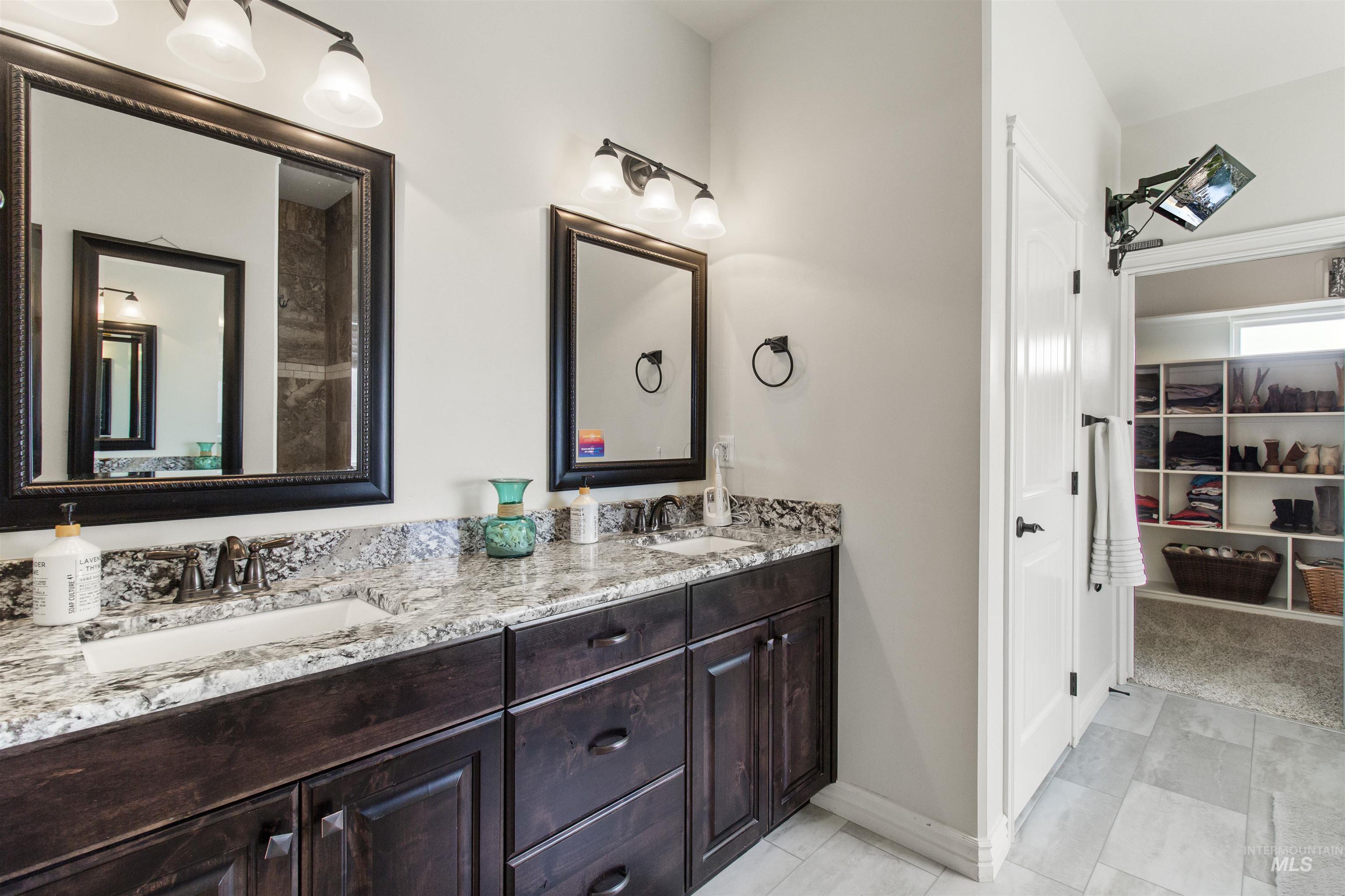 2464 E 3719 Property Photo 21