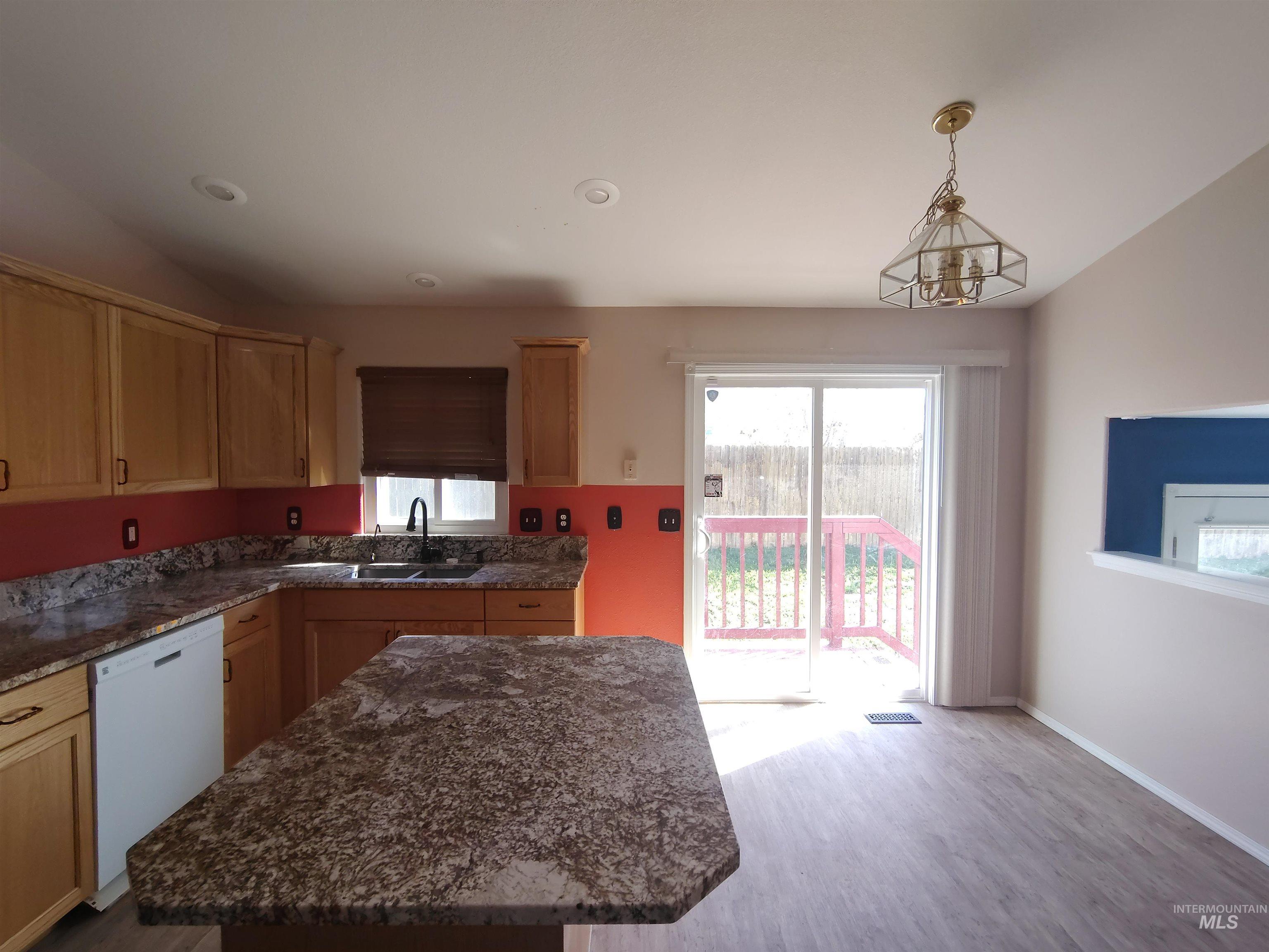 1426 N Tasavol Avenue Property Photo 14