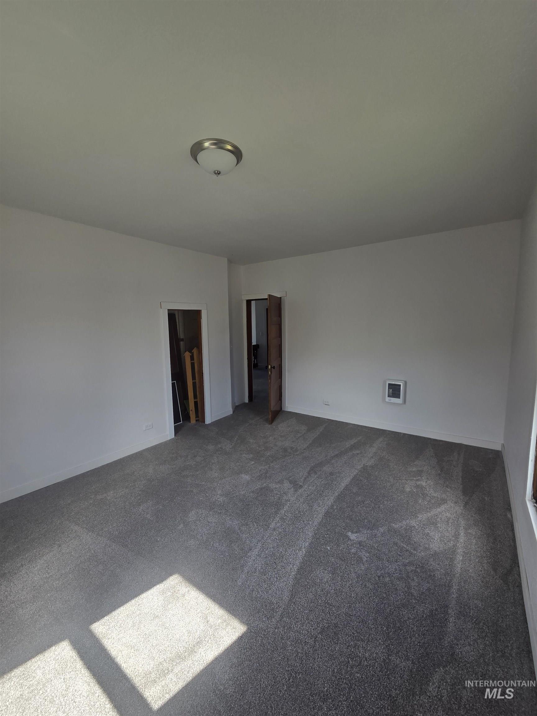 986 Columbia Street Property Photo 15