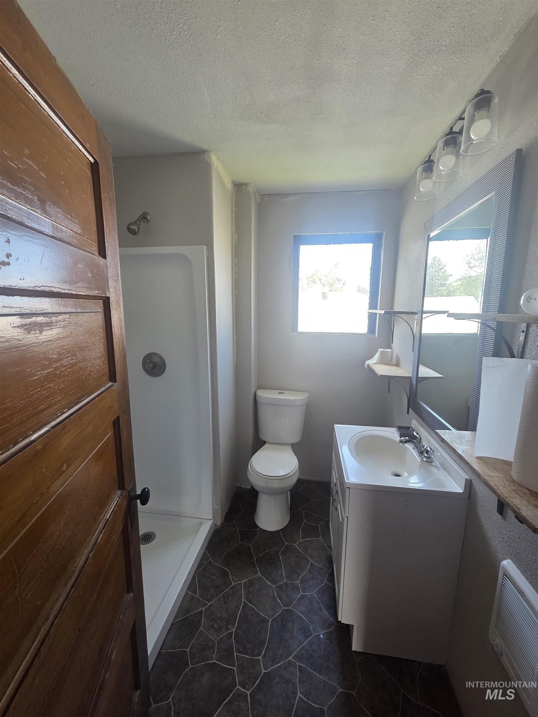 986 Columbia Street Property Photo 16