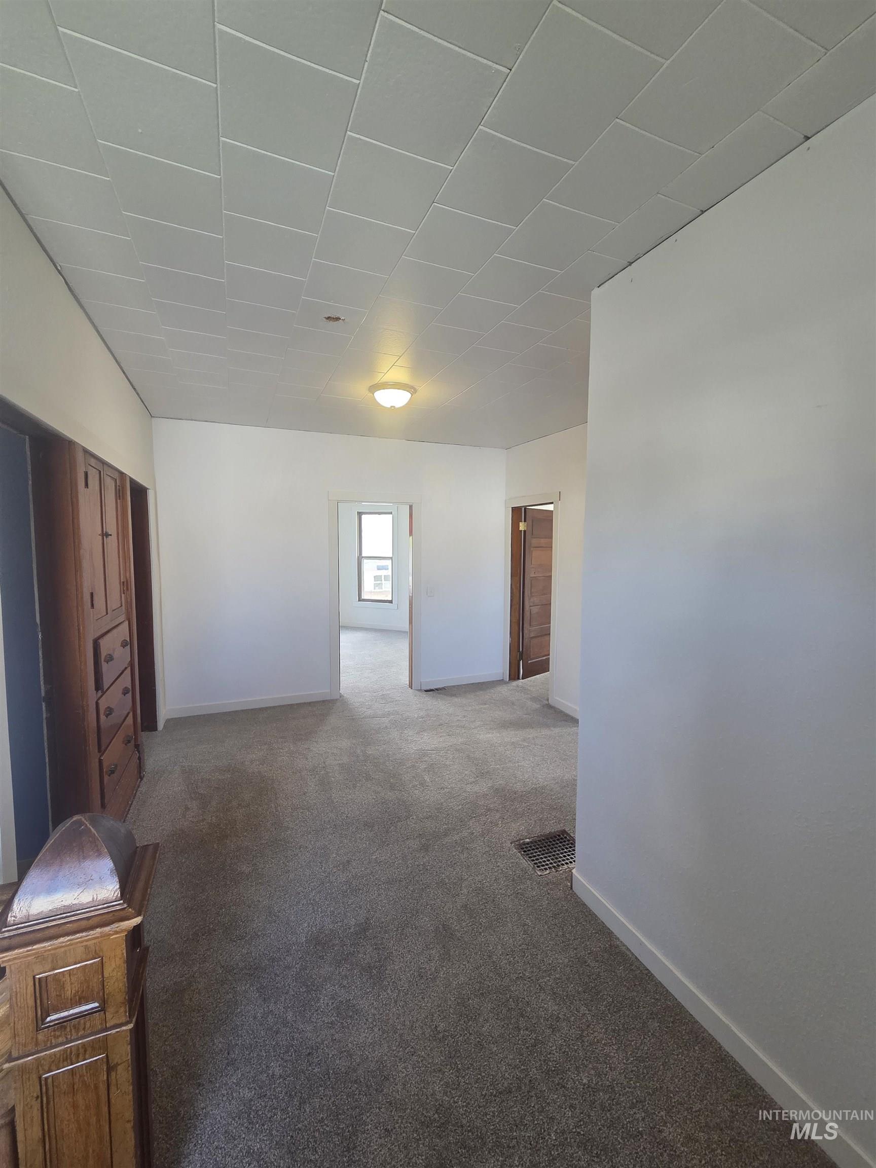 986 Columbia Street Property Photo 17