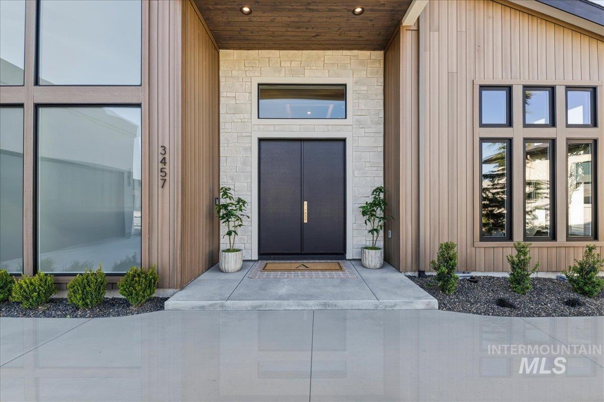 3457 N Harvest Moon Way Property Photo 4