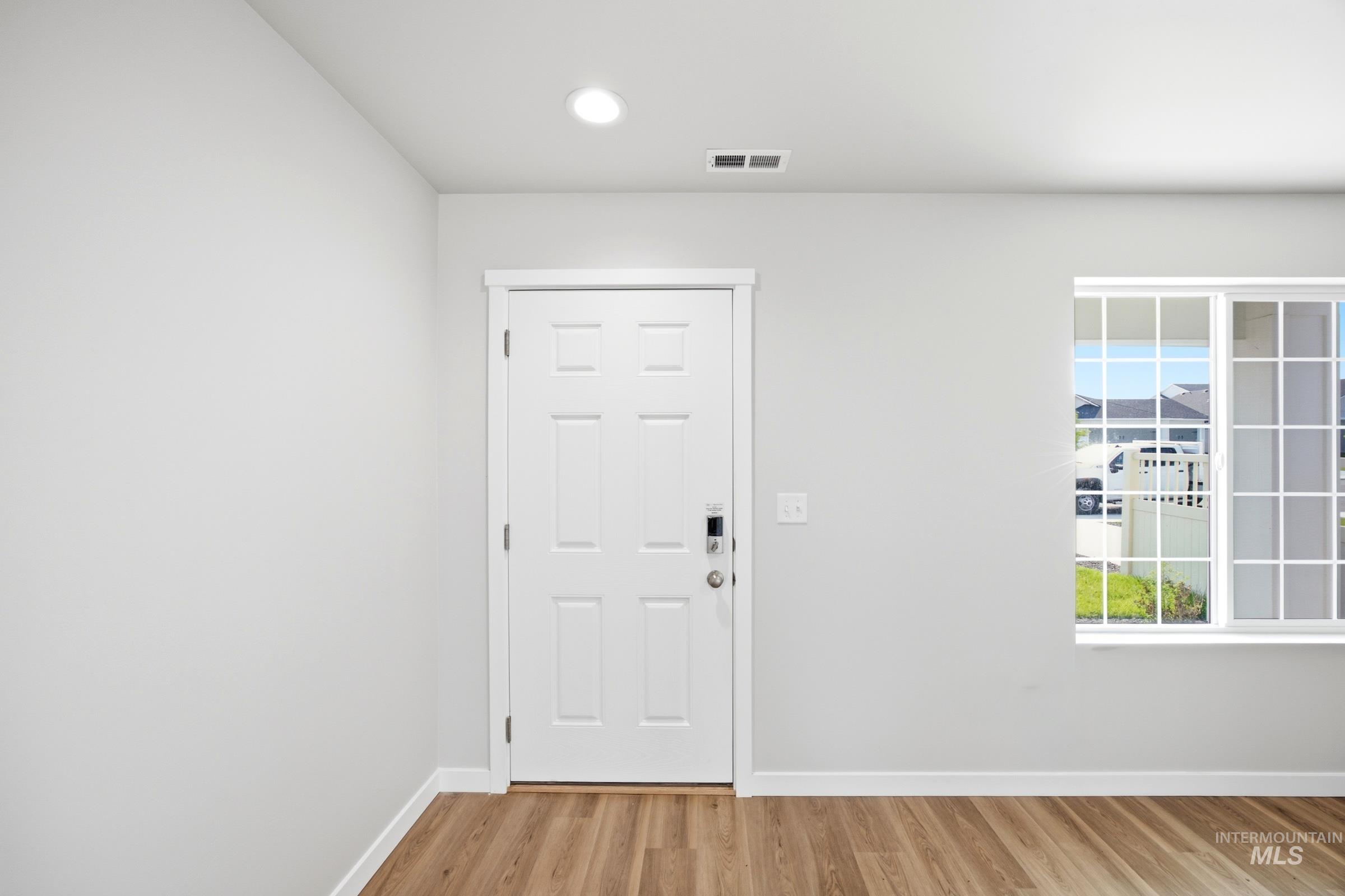 1719 N Birch St Property Photo 2