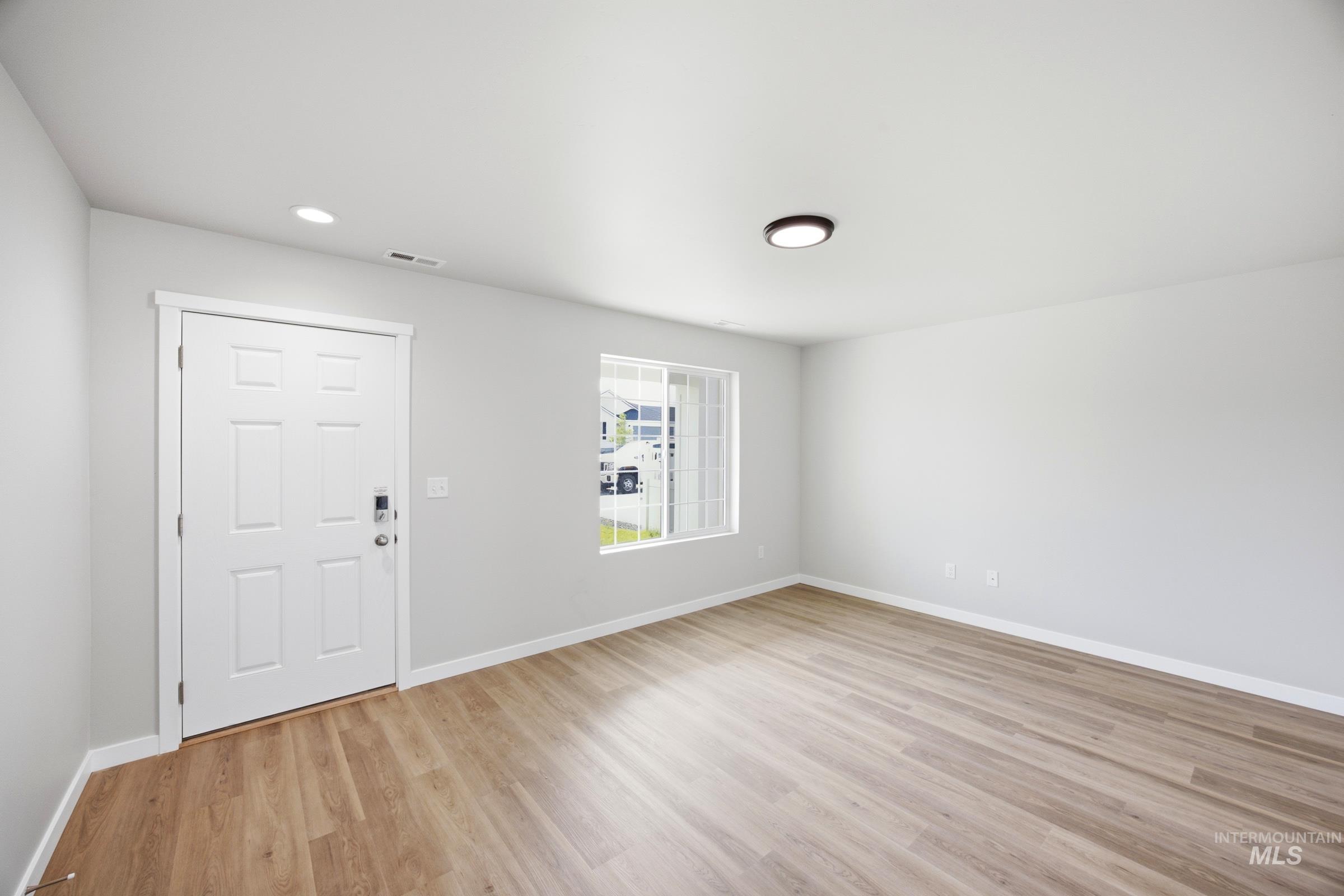 1719 N Birch St Property Photo 12