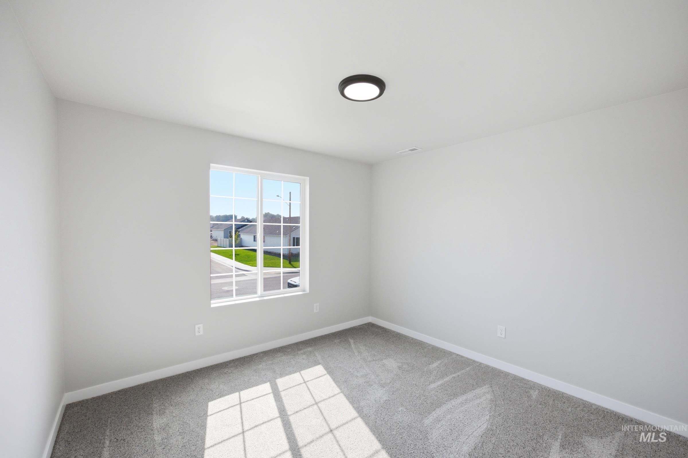 1719 N Birch St Property Photo 16