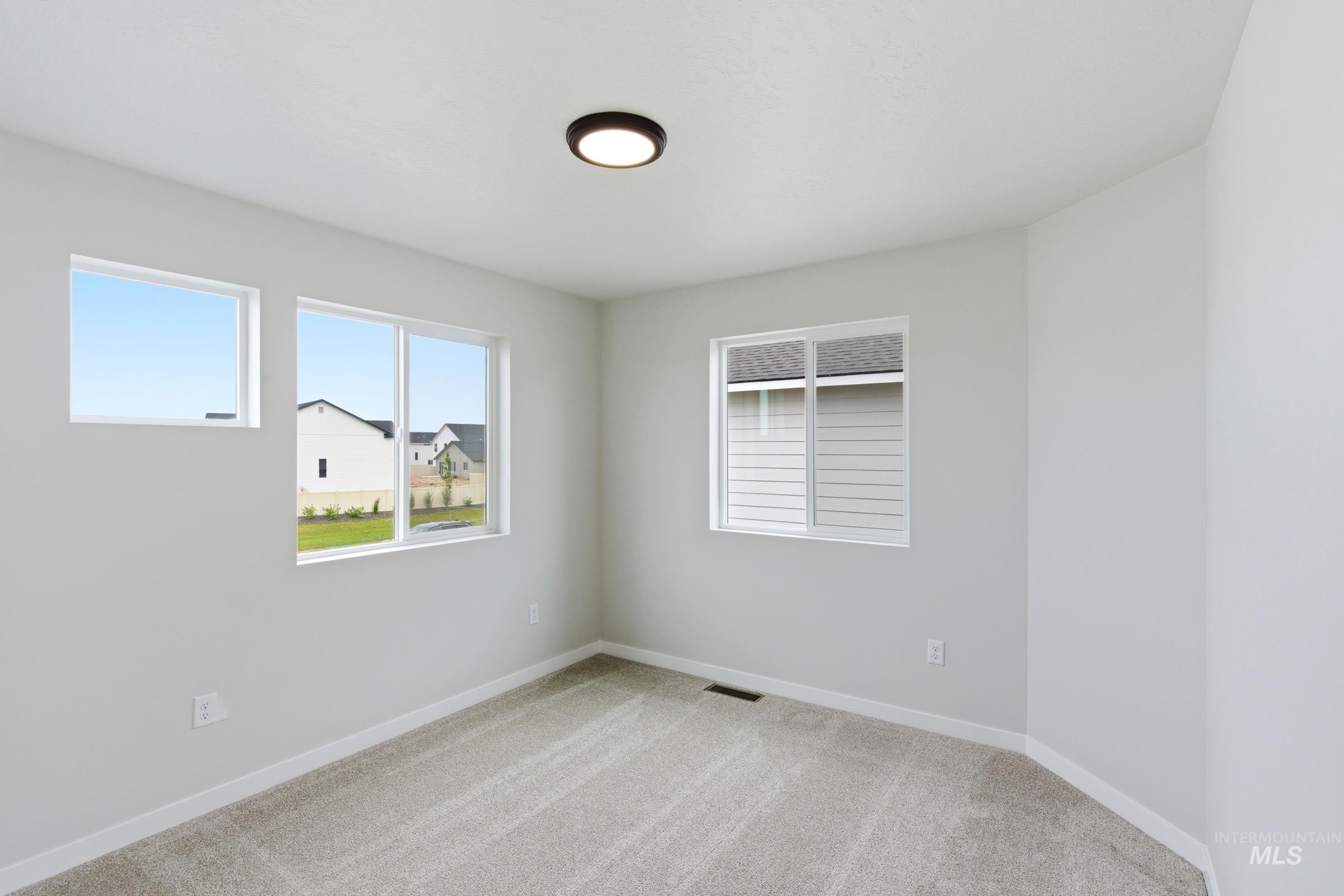 4360 N Alameda Creek Ave Property Photo 17