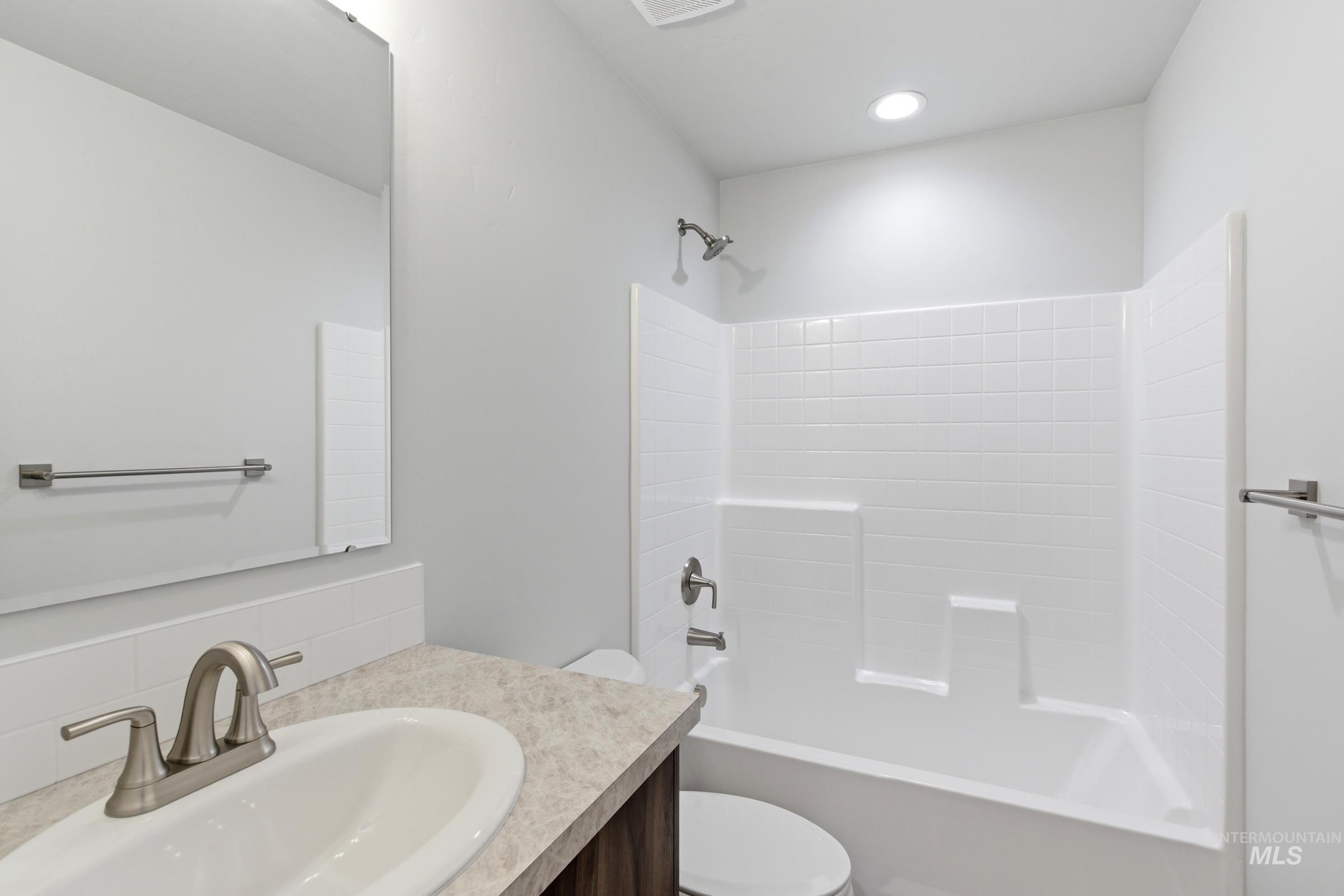 109 Idalou Way Property Photo 14