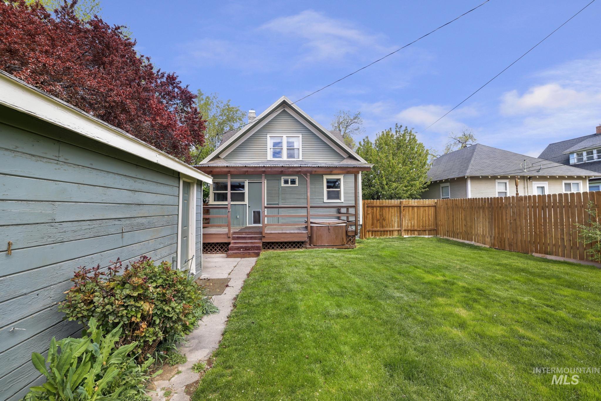 145 9th Ave N Property Photo 28