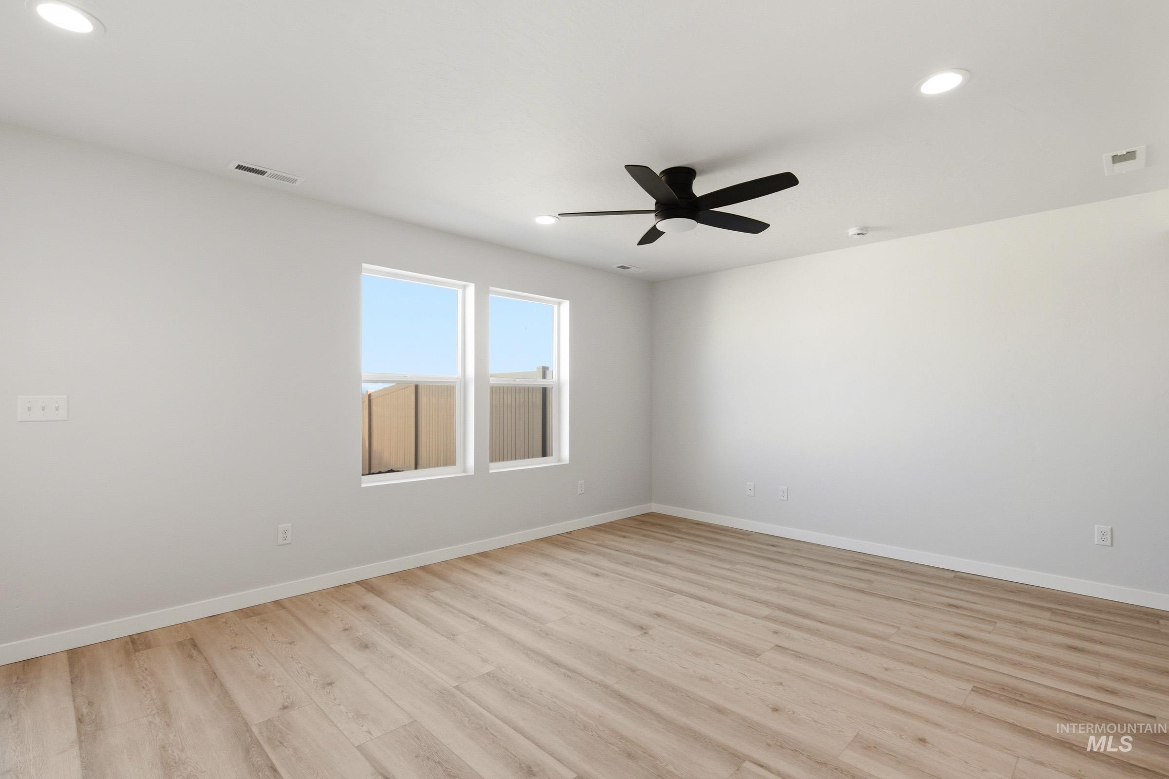 10806 Rutland St Property Photo 10