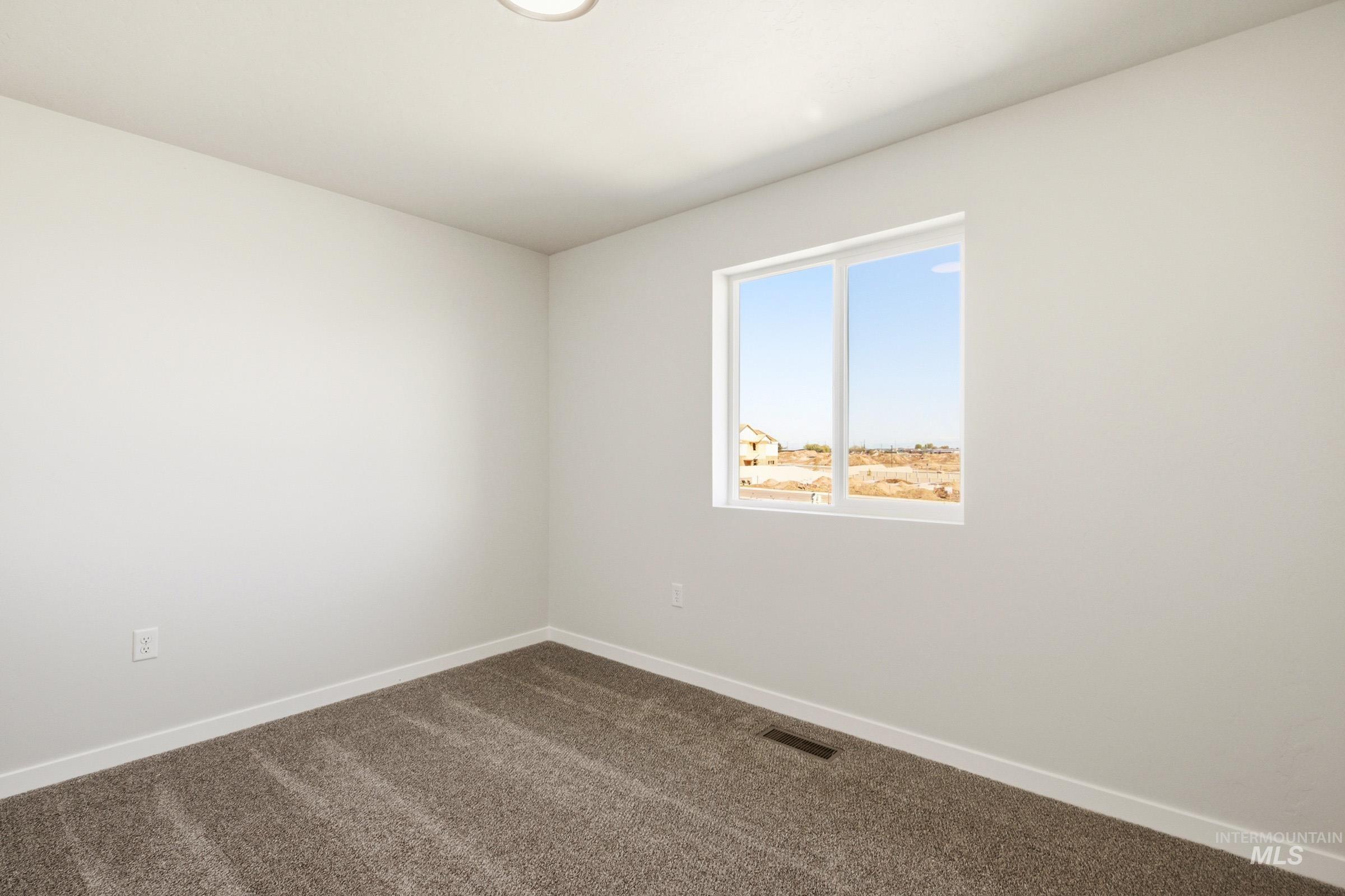 10806 Rutland St Property Photo 14