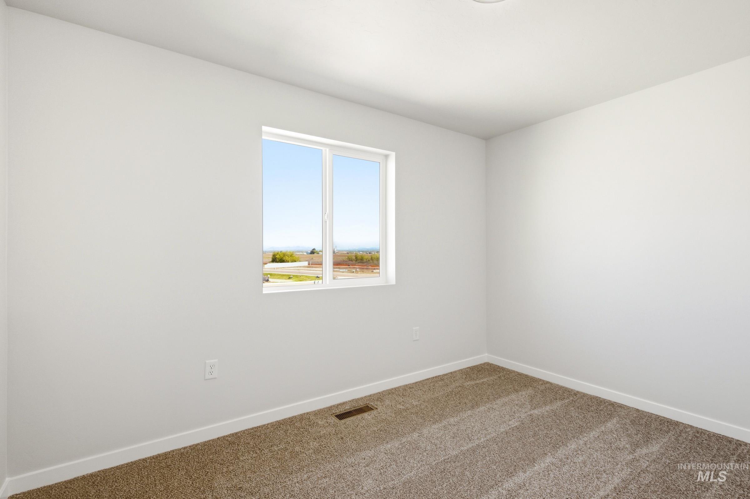 10806 Rutland St Property Photo 15