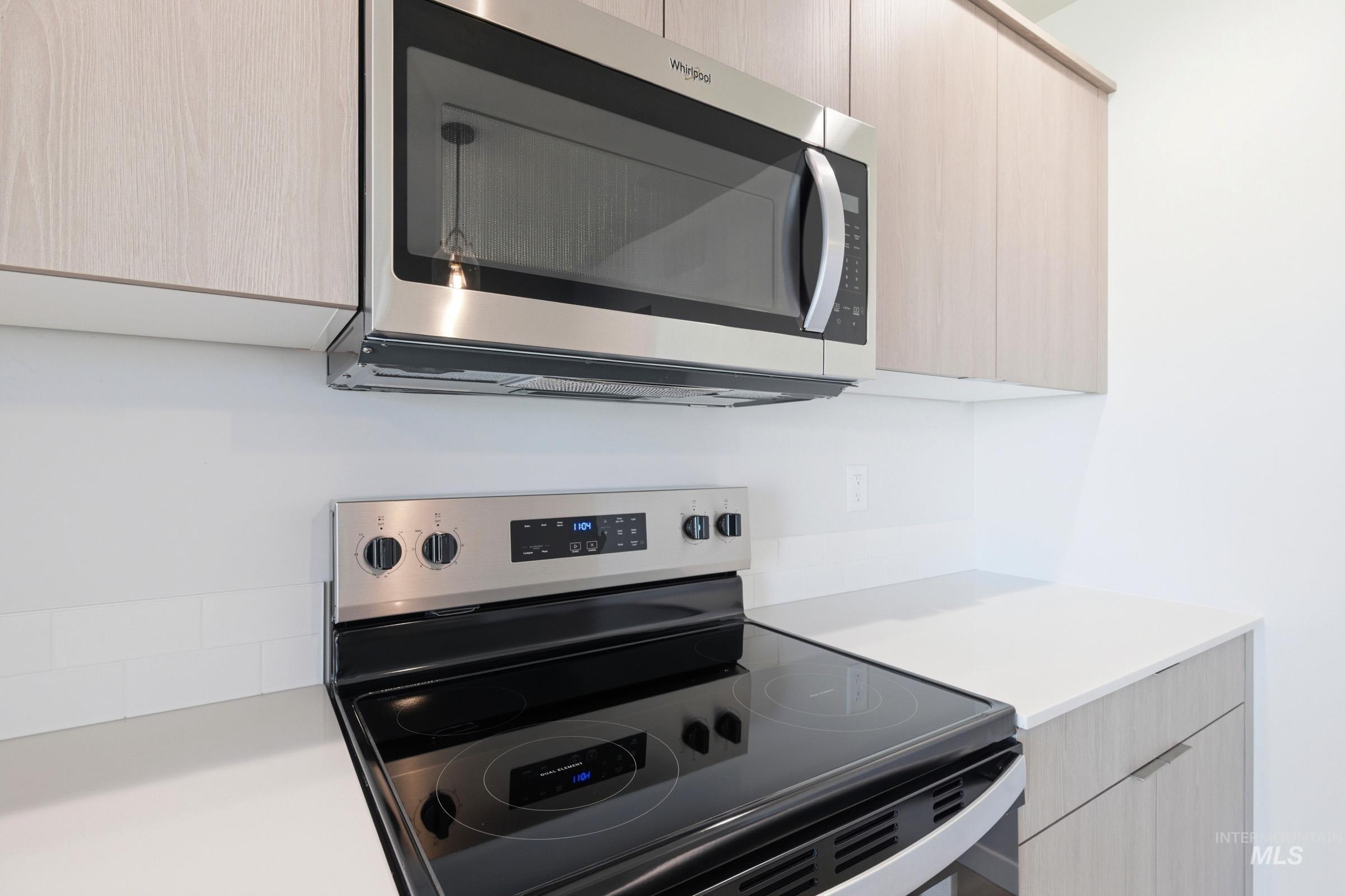 10812 Rutland St Property Photo 7