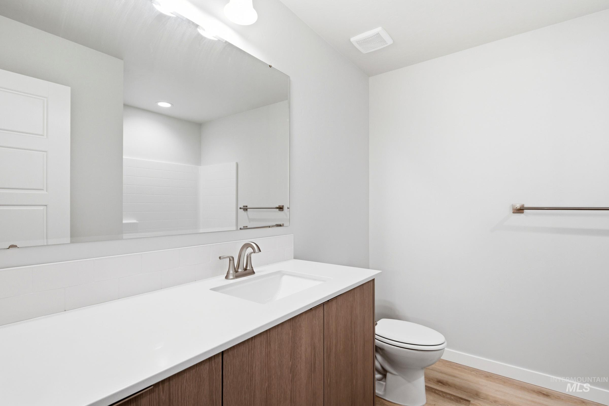 10812 Rutland St Property Photo 16